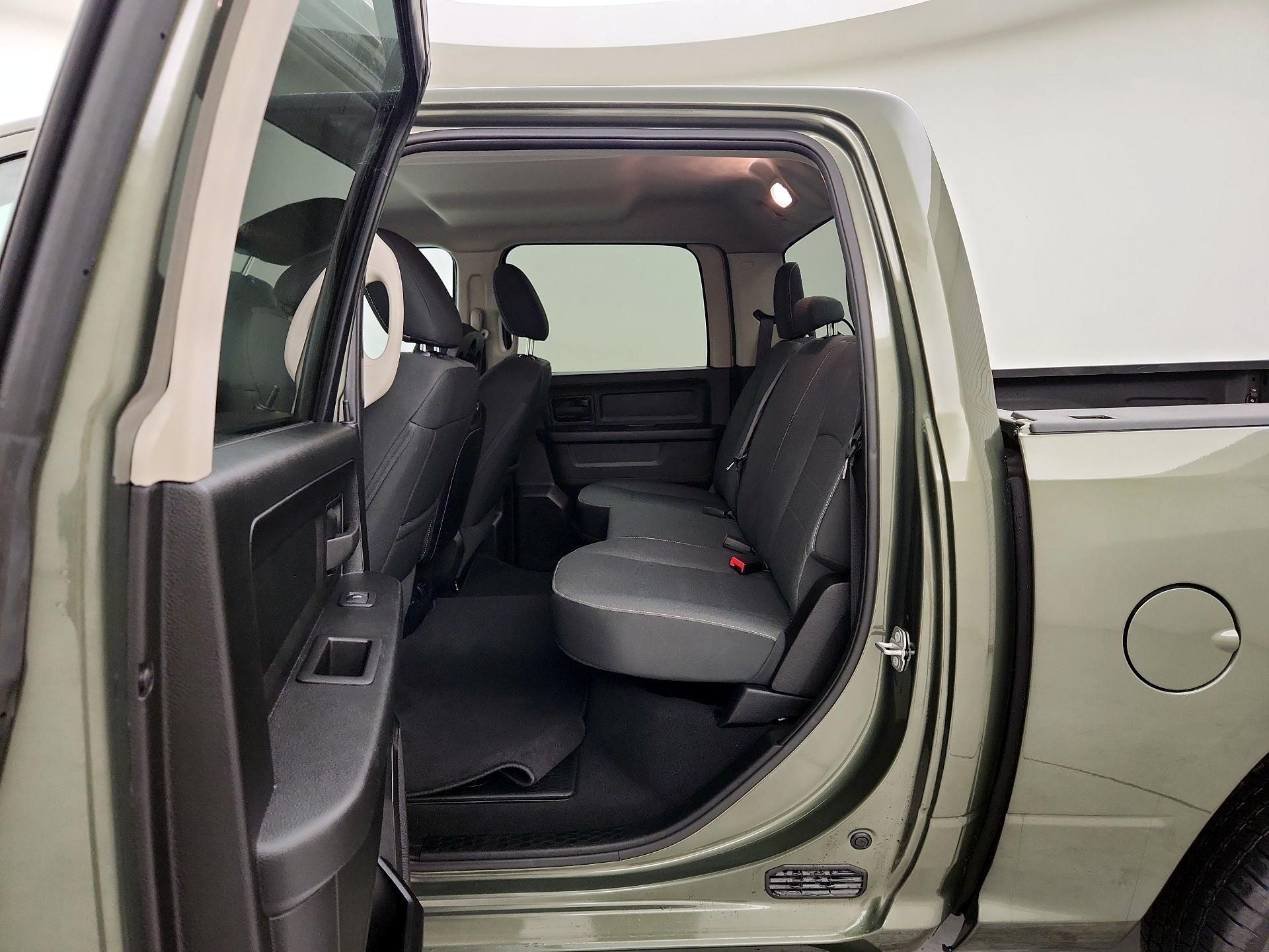 Thumbnail: 2021 RAM 1500 Classic - 19