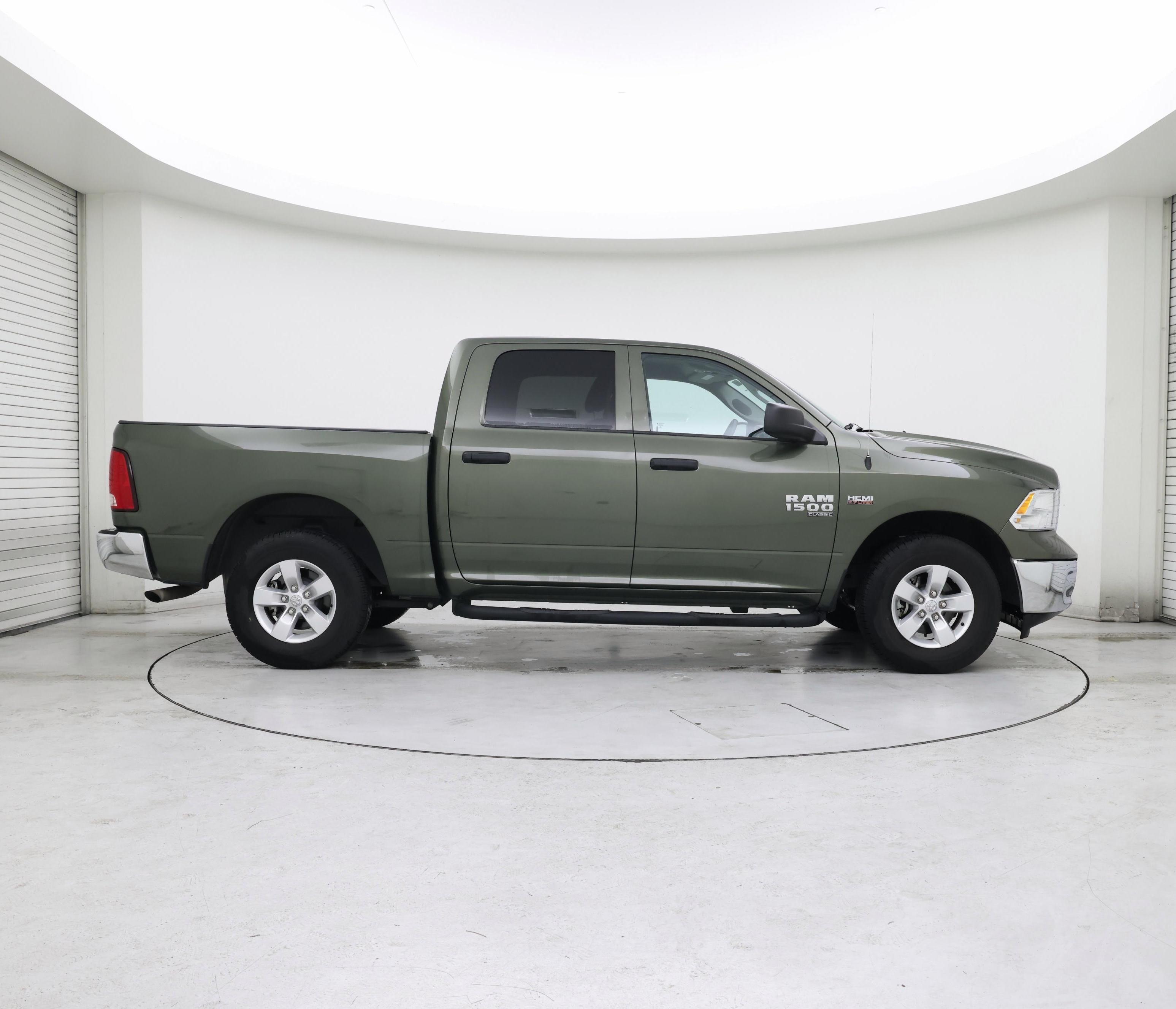 Thumbnail: 2021 RAM 1500 Classic - 7