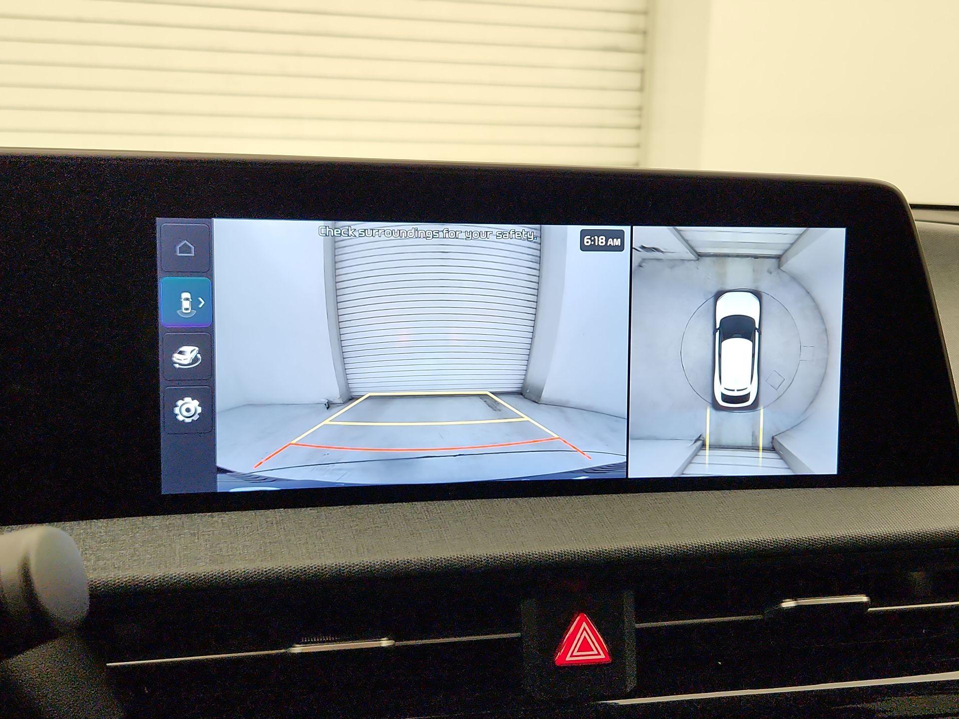 Thumbnail: 2022 Kia EV6 - 15