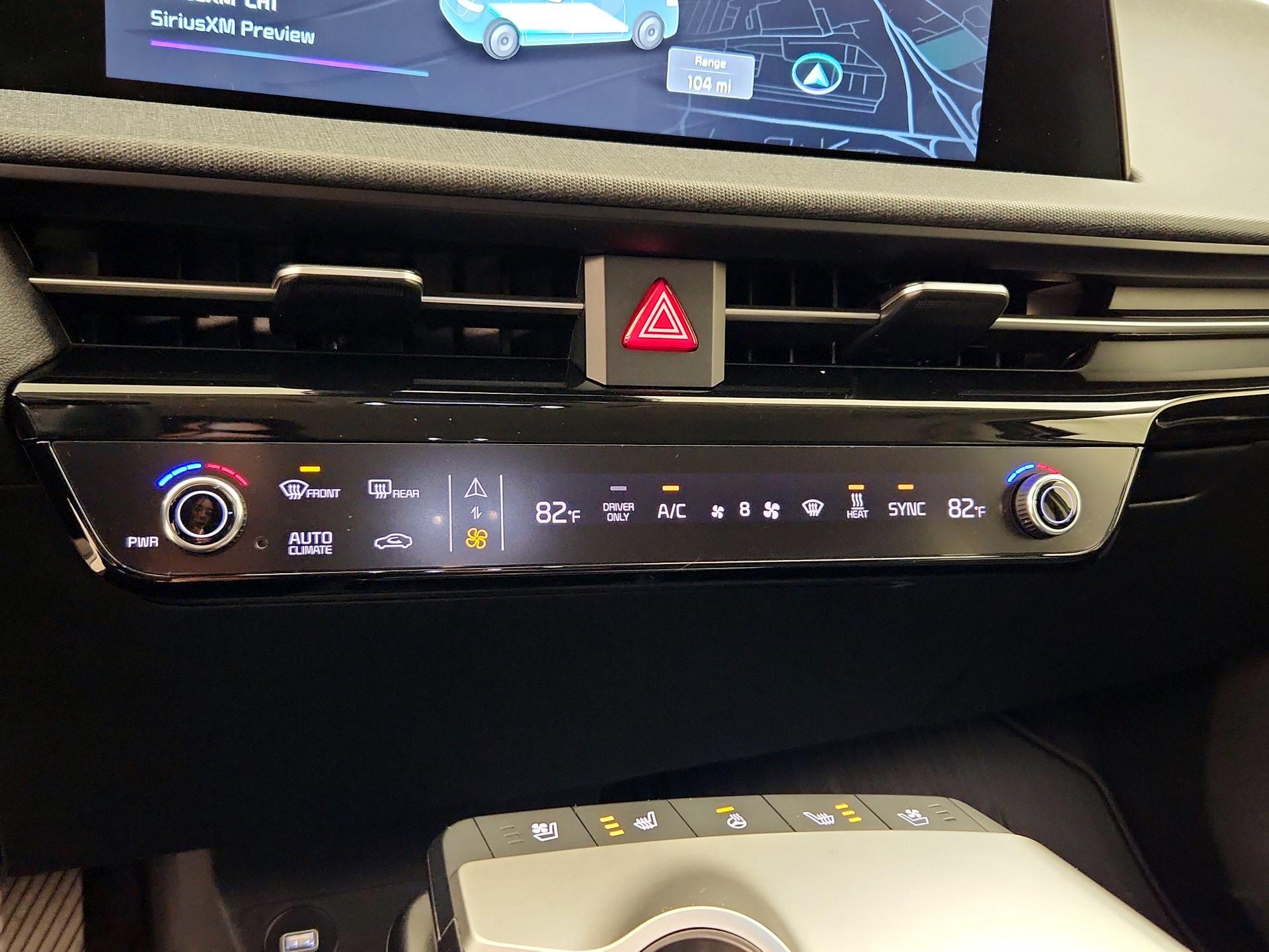 Thumbnail: 2022 Kia EV6 - 17