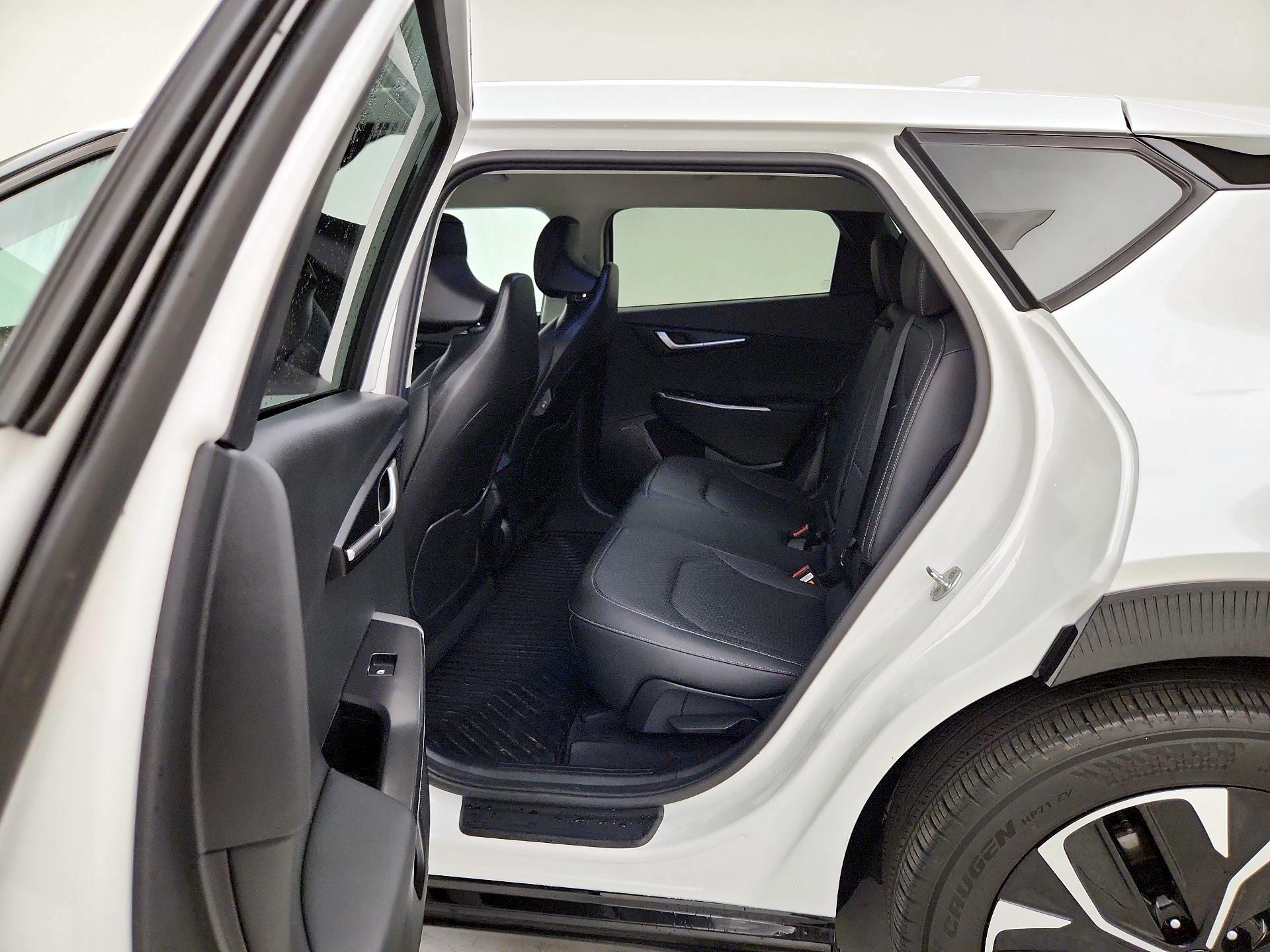 Thumbnail: 2022 Kia EV6 - 20