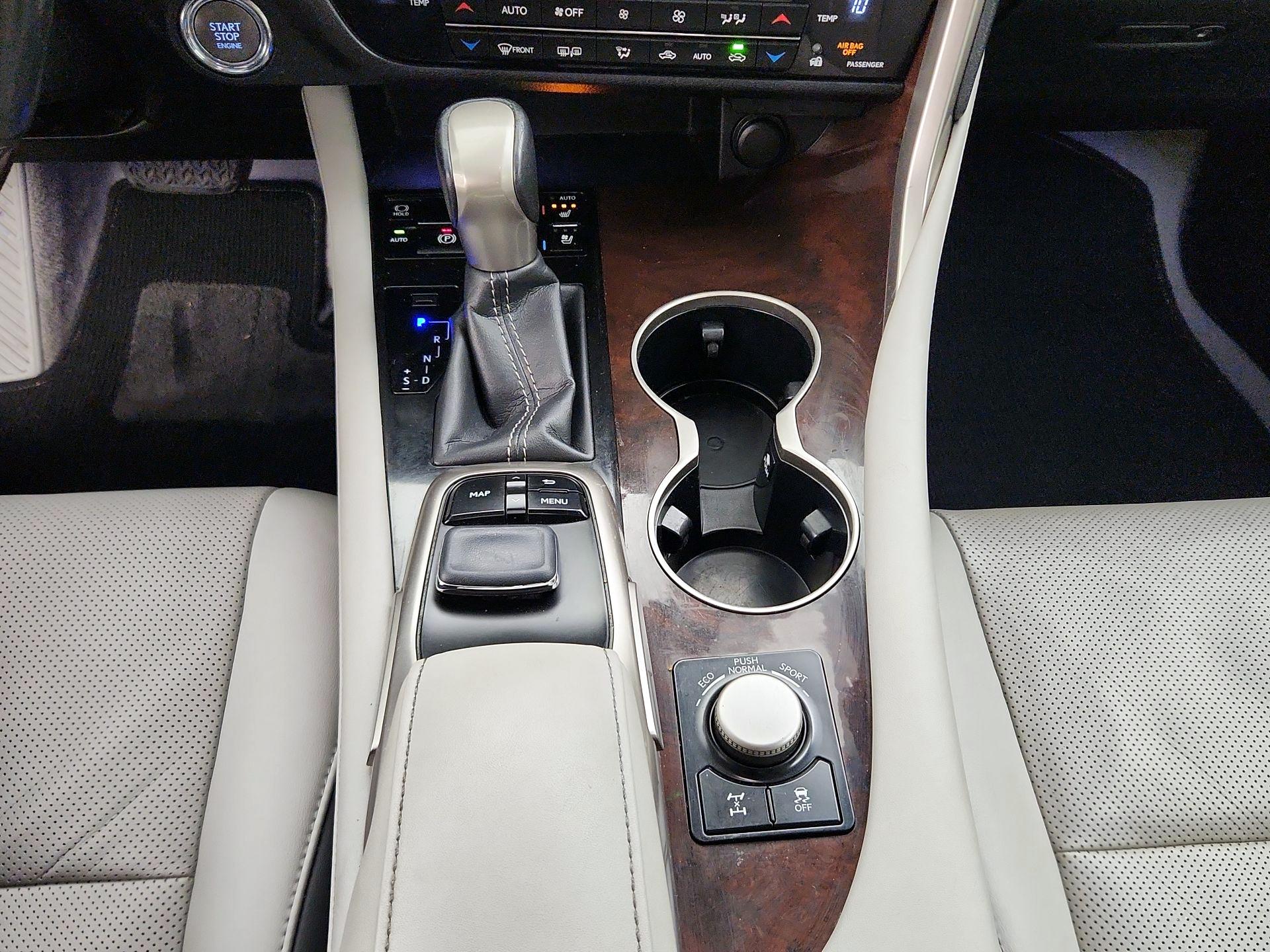 Thumbnail: 2016 Lexus RX - 18