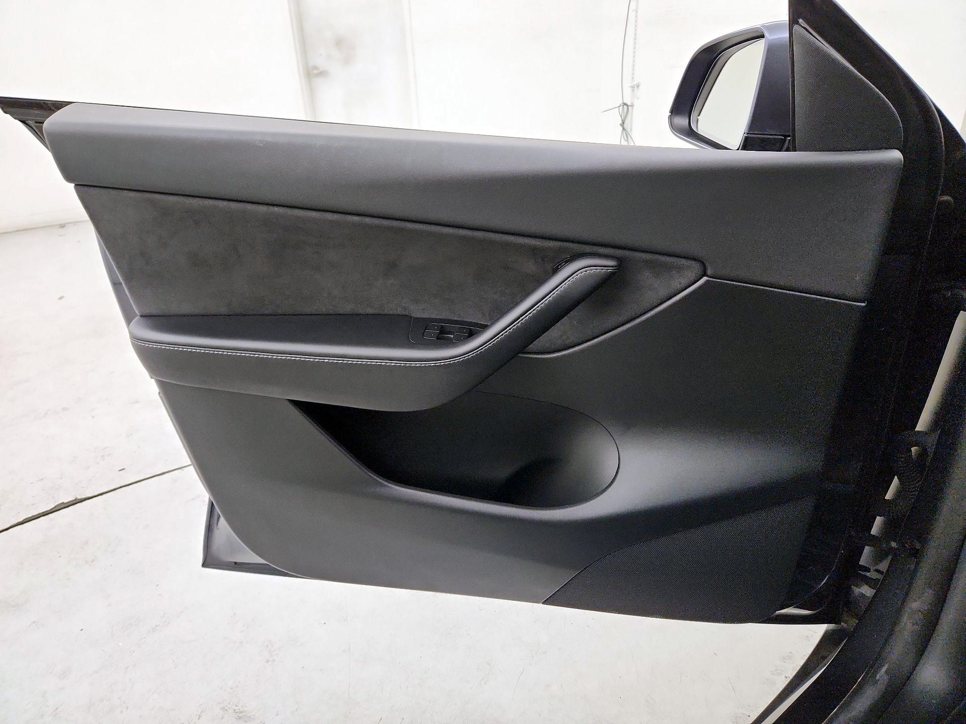 Thumbnail: 2021 Tesla Model Y - 12