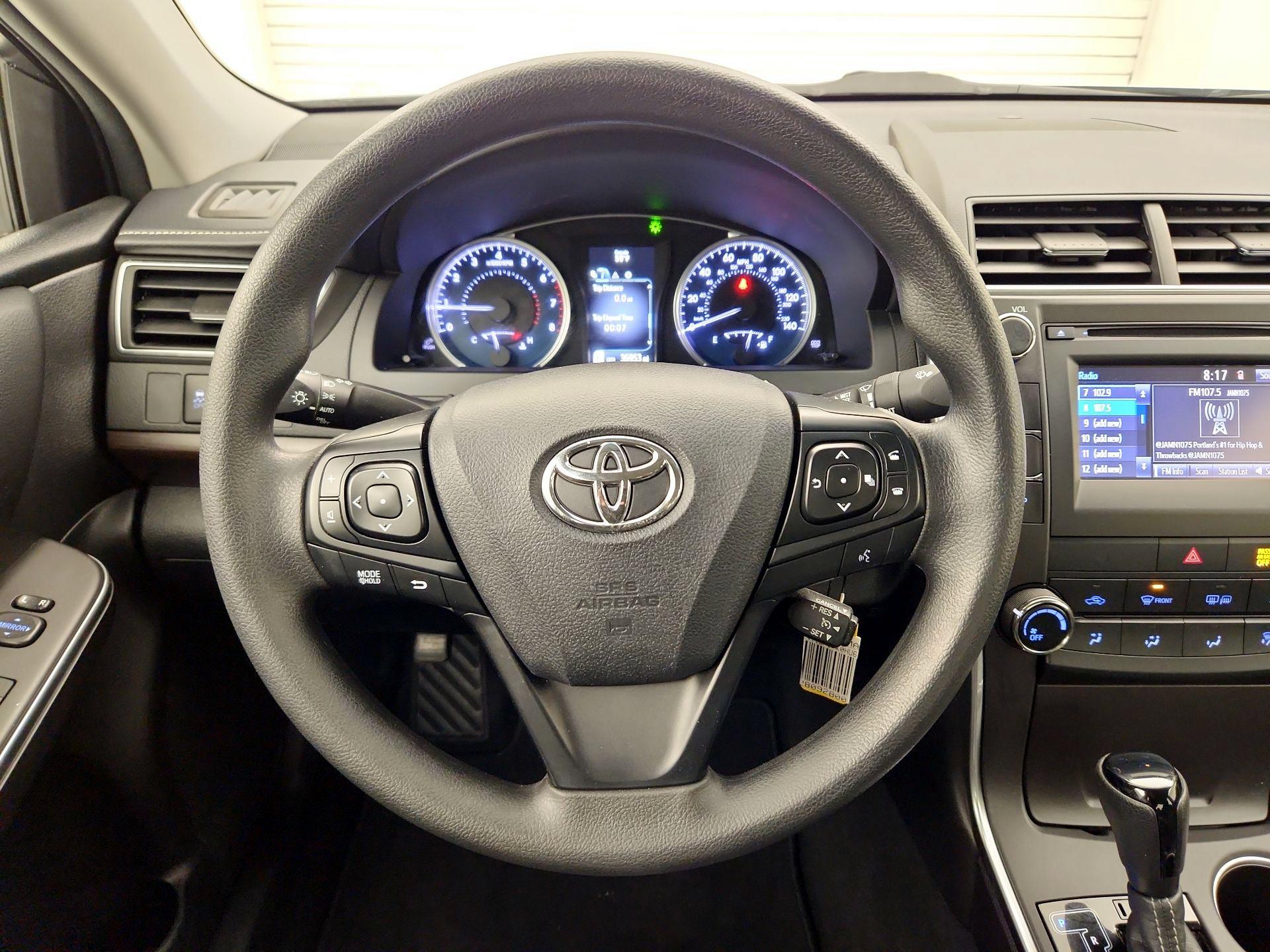 Thumbnail: 2017 Toyota Camry - 10