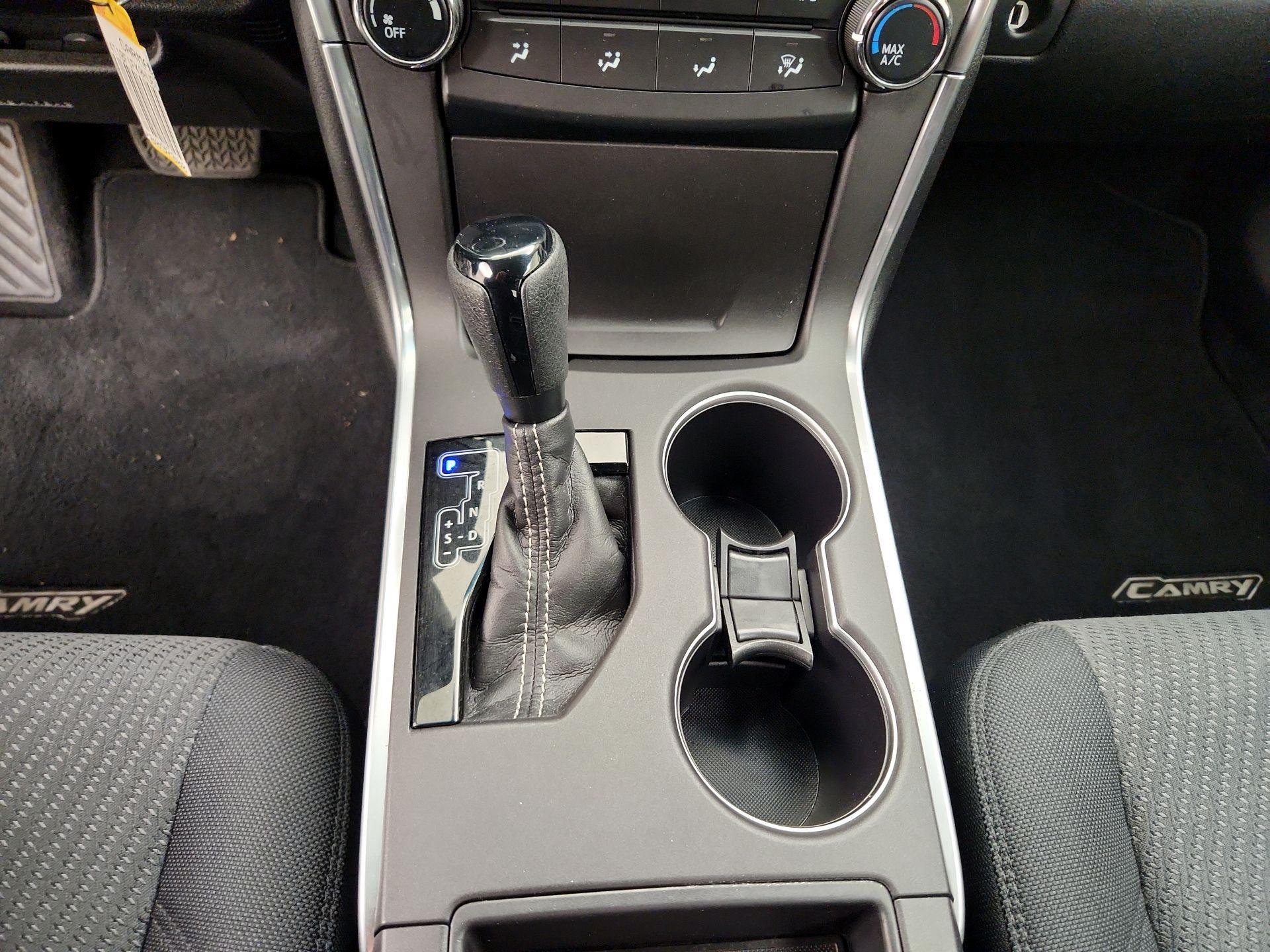 Thumbnail: 2017 Toyota Camry - 17