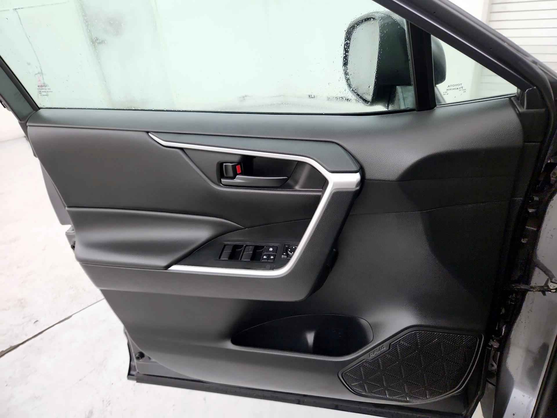 Thumbnail: 2024 Toyota RAV4 - 12