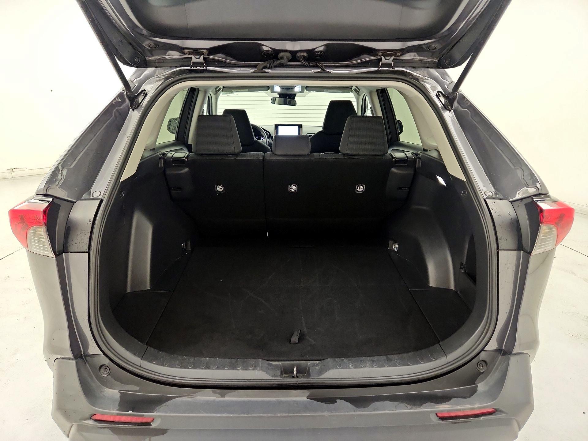 Thumbnail: 2024 Toyota RAV4 - 20