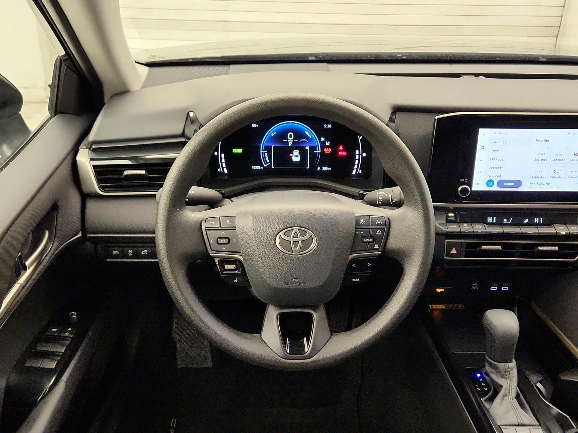 Thumbnail: 2025 Toyota Camry - 10