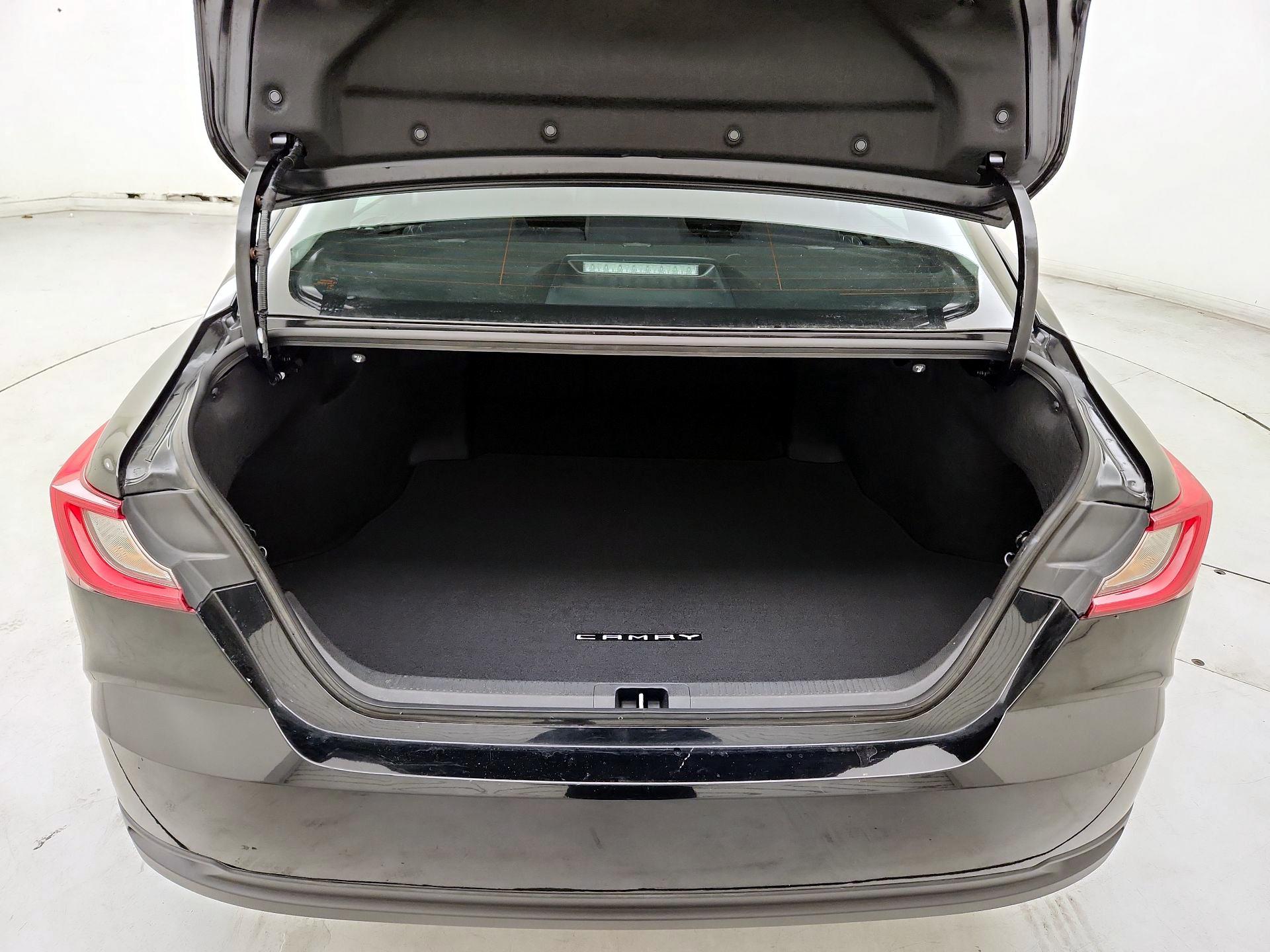 Thumbnail: 2025 Toyota Camry - 20