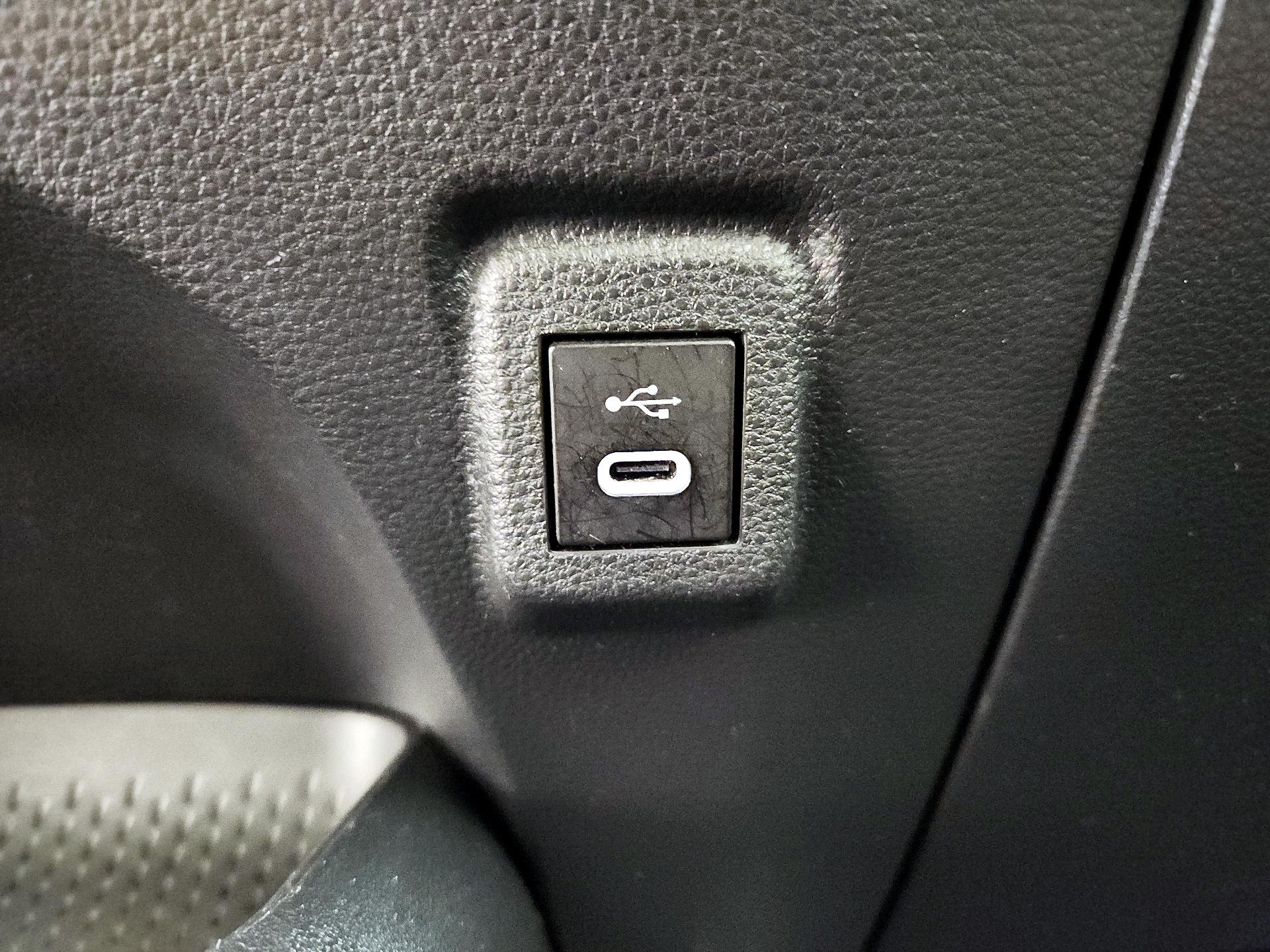 Thumbnail: 2024 Toyota Corolla - 18