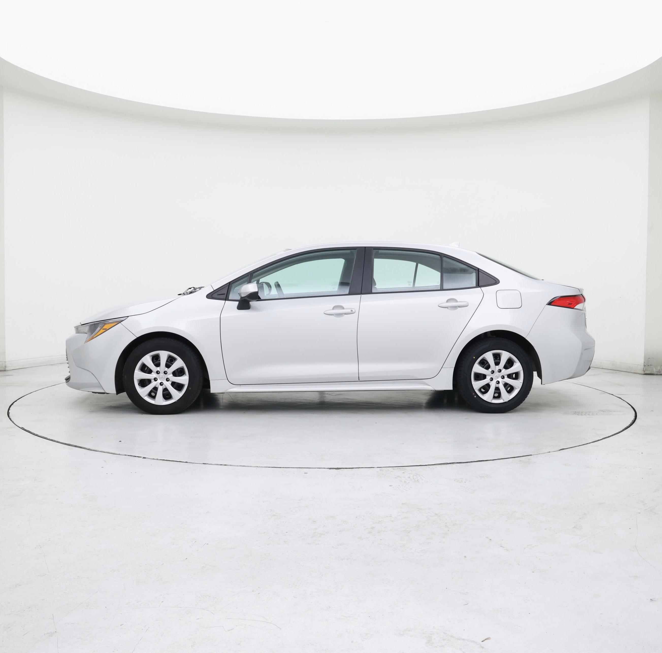 Thumbnail: 2024 Toyota Corolla - 3