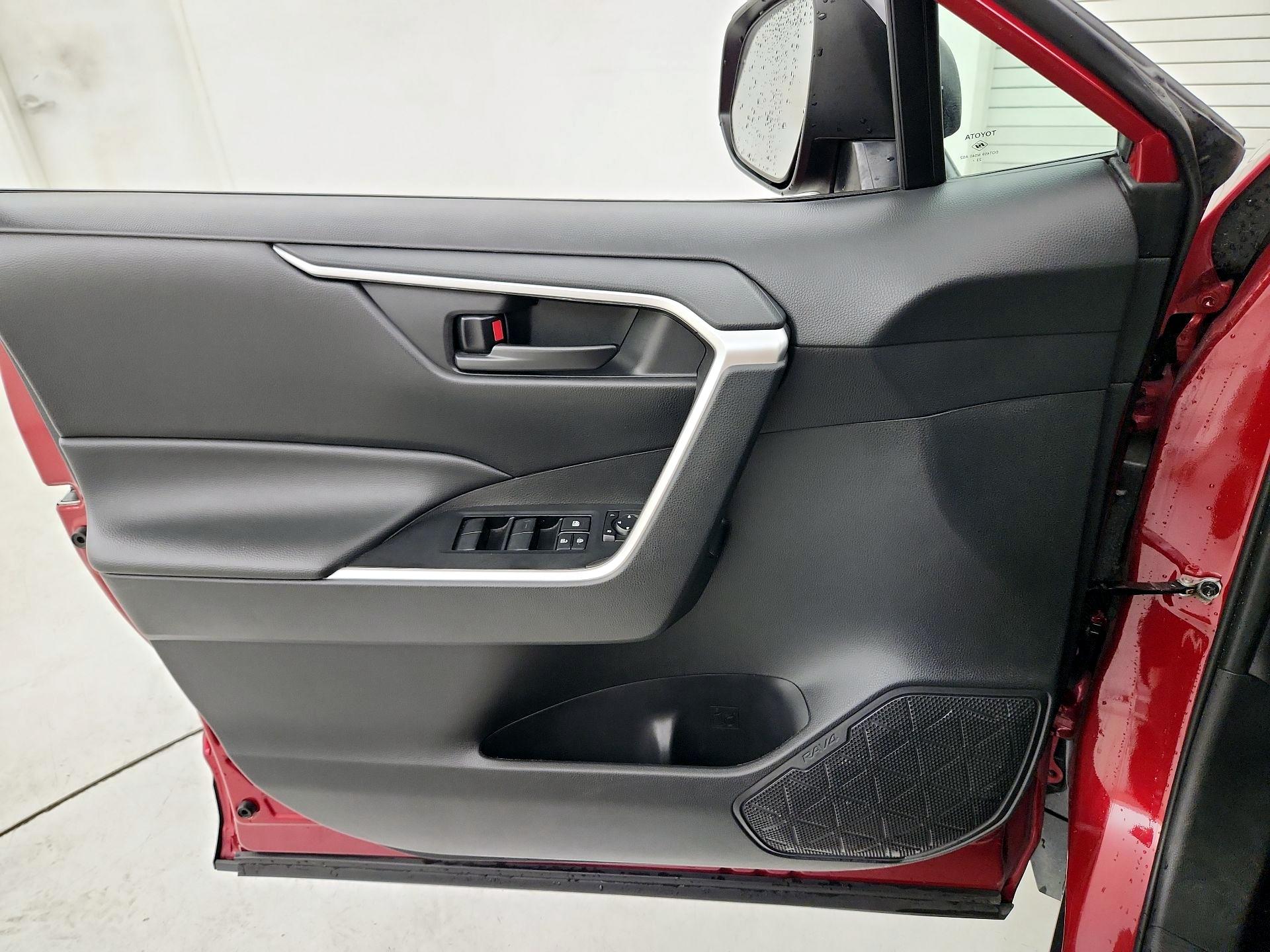 Thumbnail: 2024 Toyota RAV4 - 12