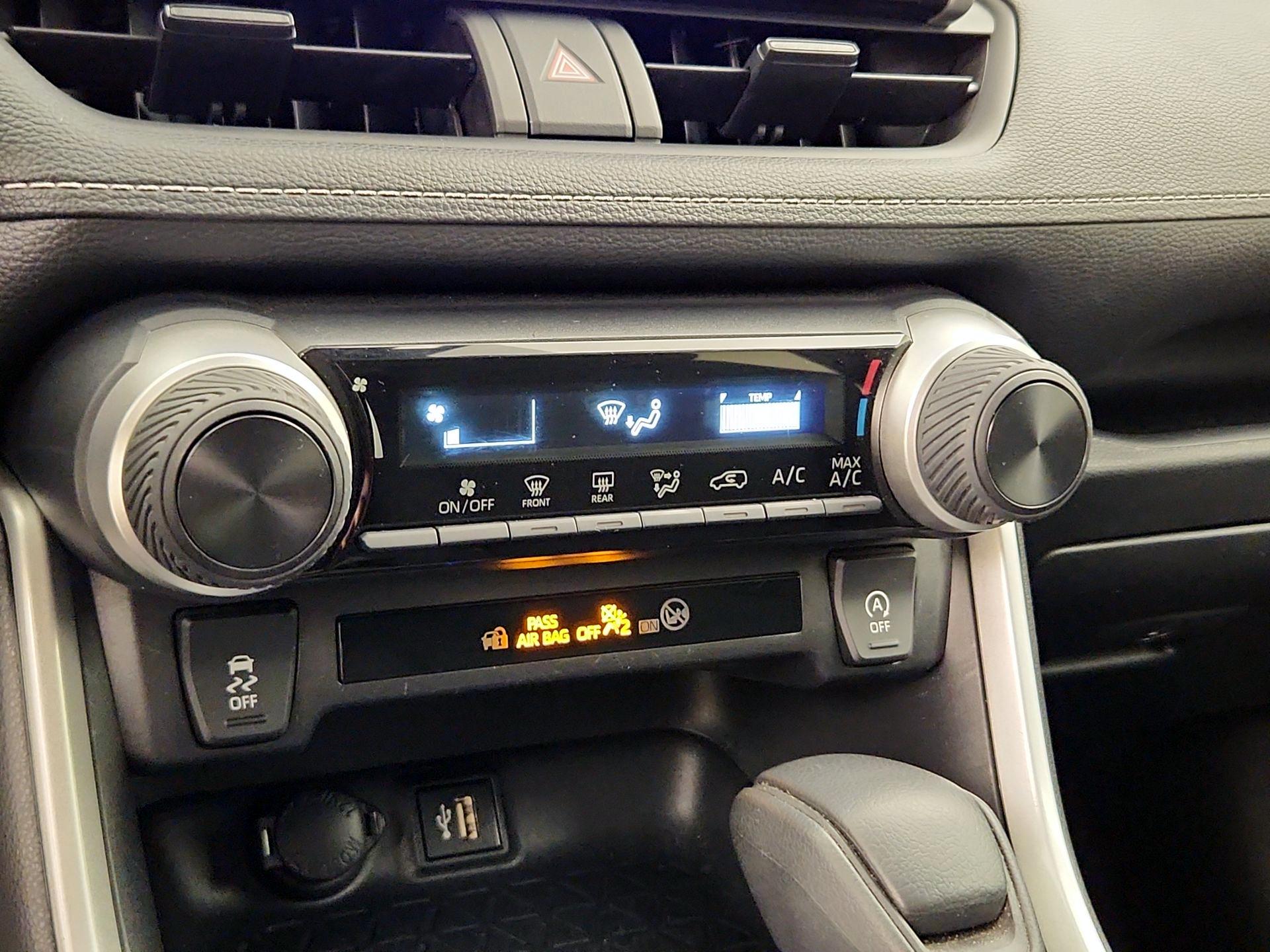 Thumbnail: 2024 Toyota RAV4 - 16