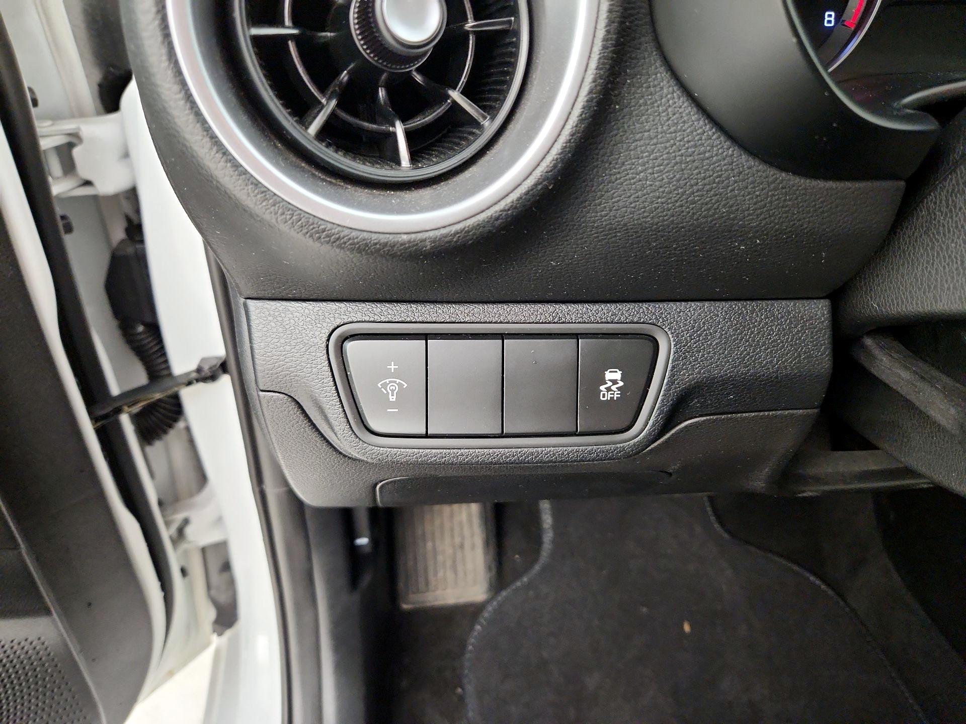 Thumbnail: 2024 Kia Forte - 13