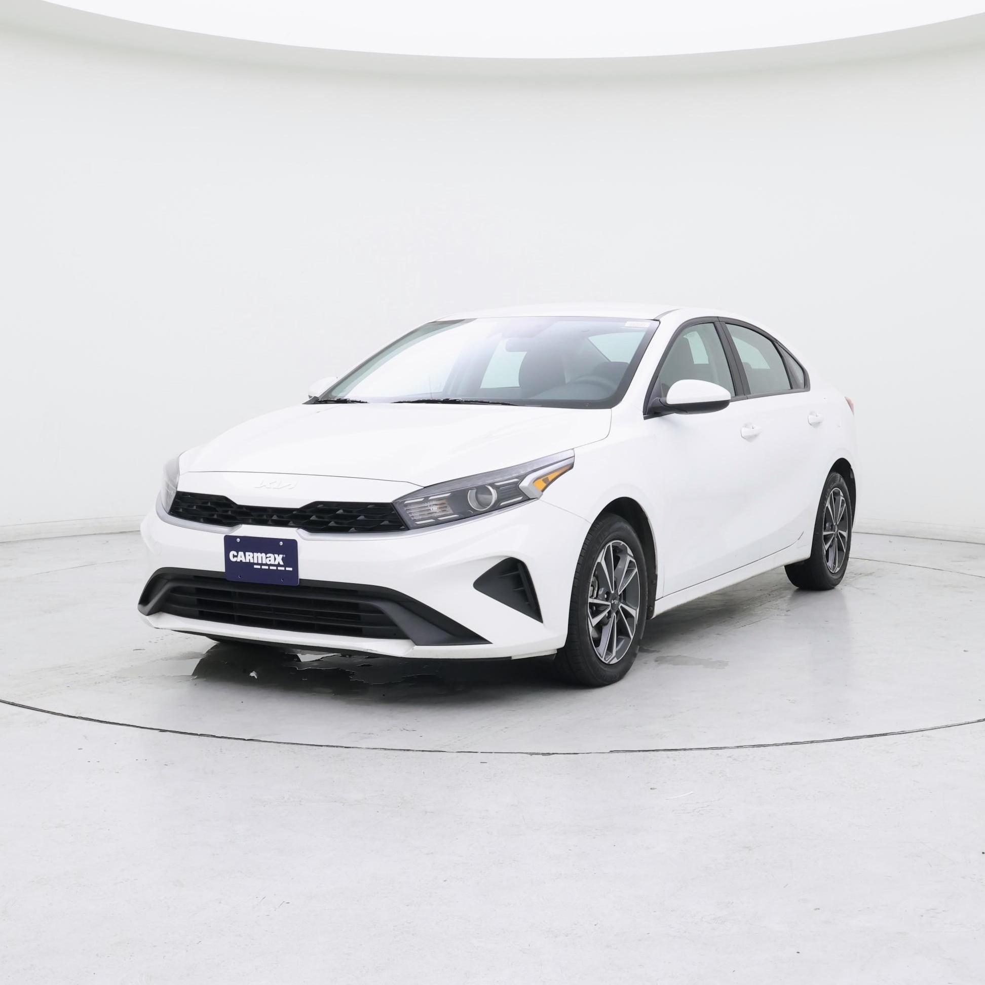 Thumbnail: 2024 Kia Forte - 4