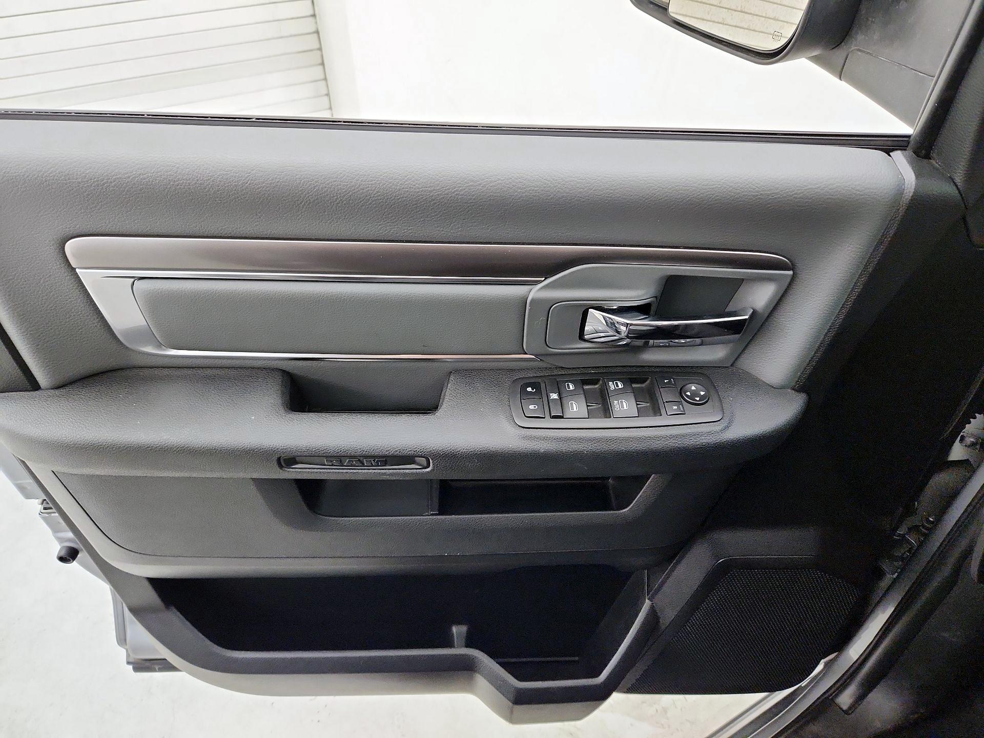 Thumbnail: 2023 RAM 1500 Classic - 12