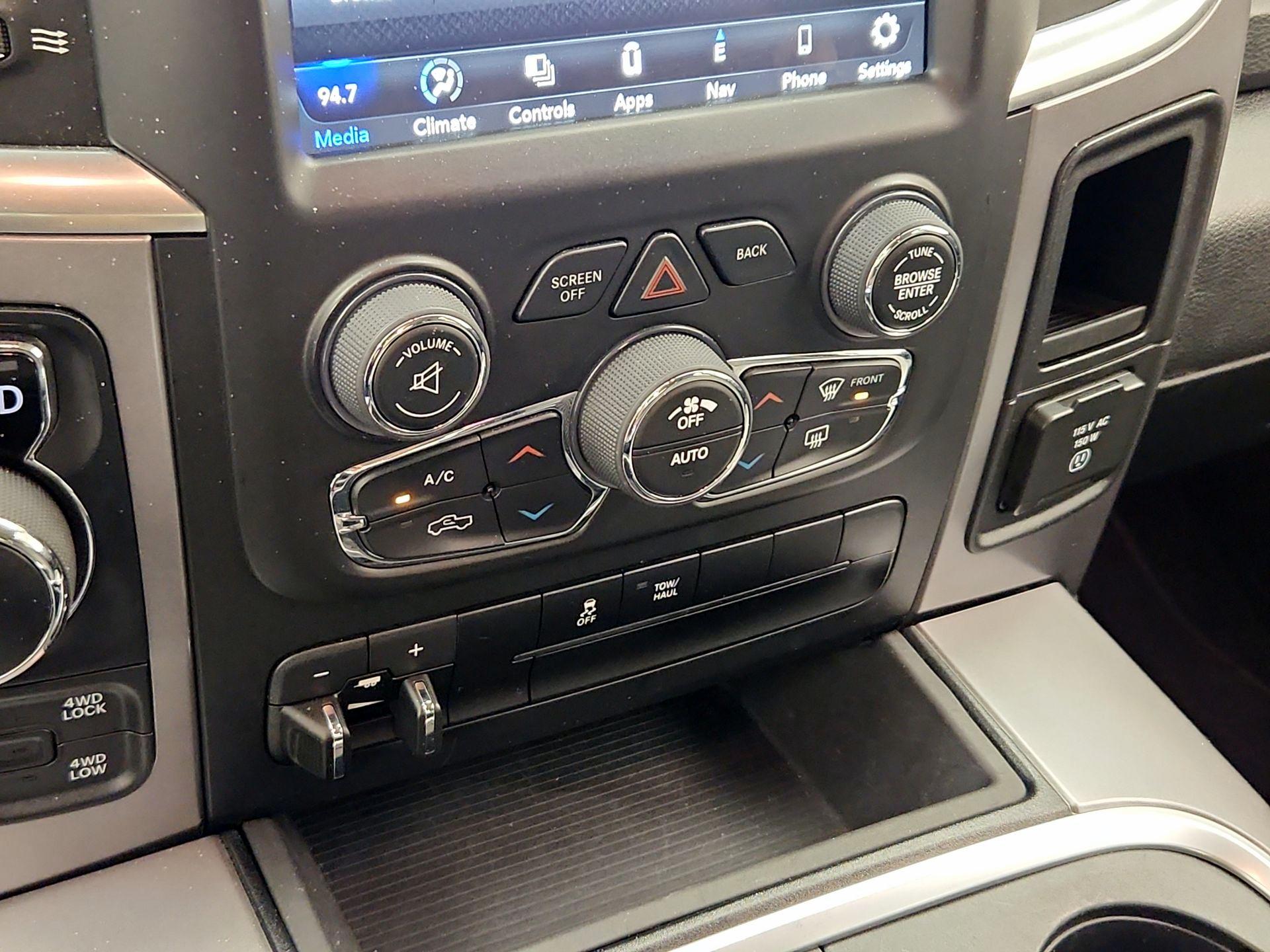 Thumbnail: 2023 RAM 1500 Classic - 17