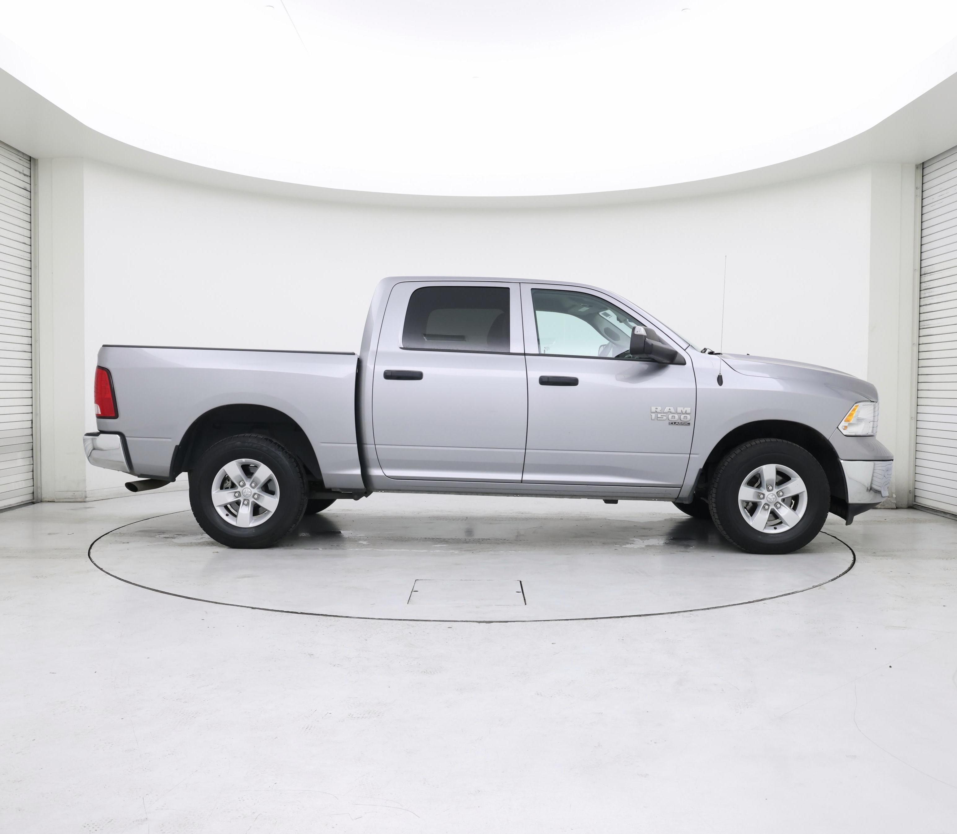 Thumbnail: 2023 RAM 1500 Classic - 7