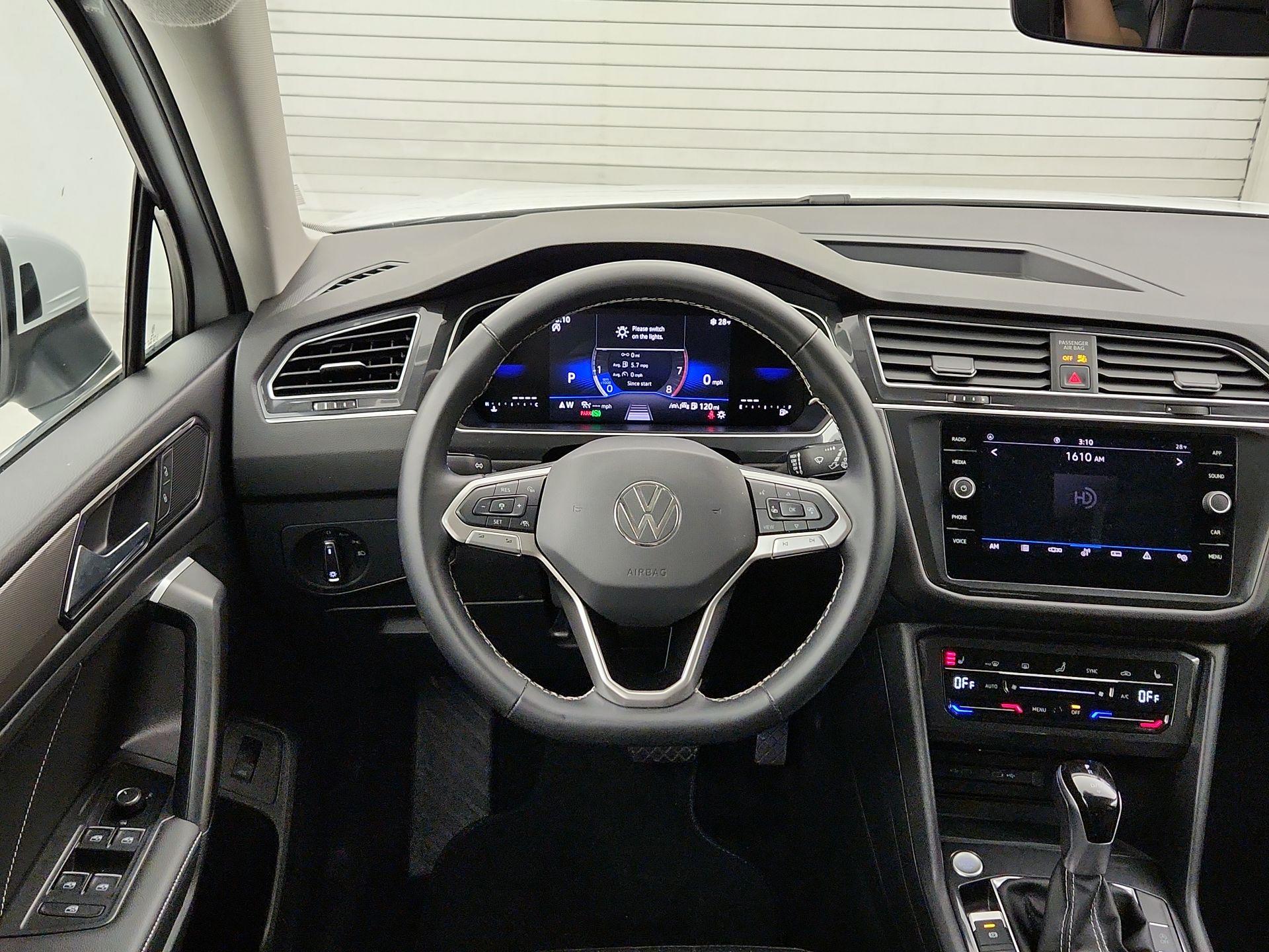 Thumbnail: 2024 Volkswagen Tiguan - 10