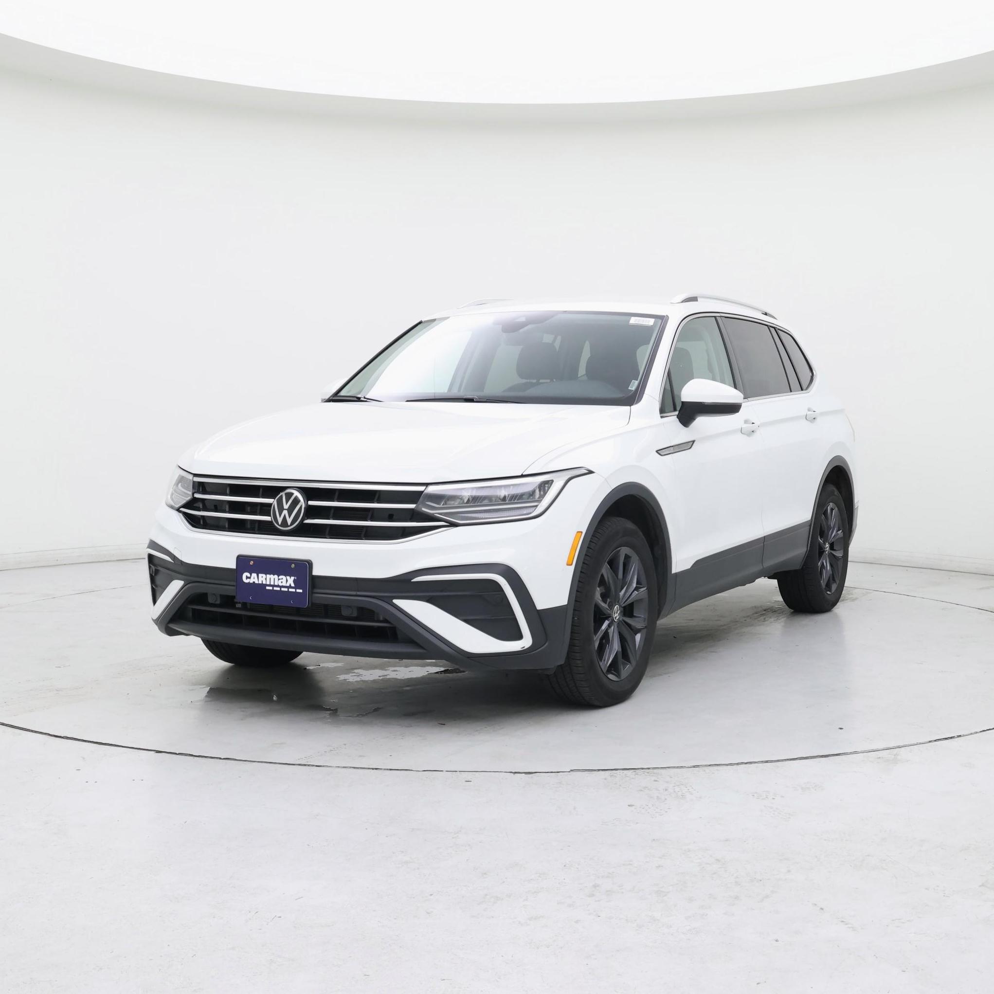 Thumbnail: 2024 Volkswagen Tiguan - 4