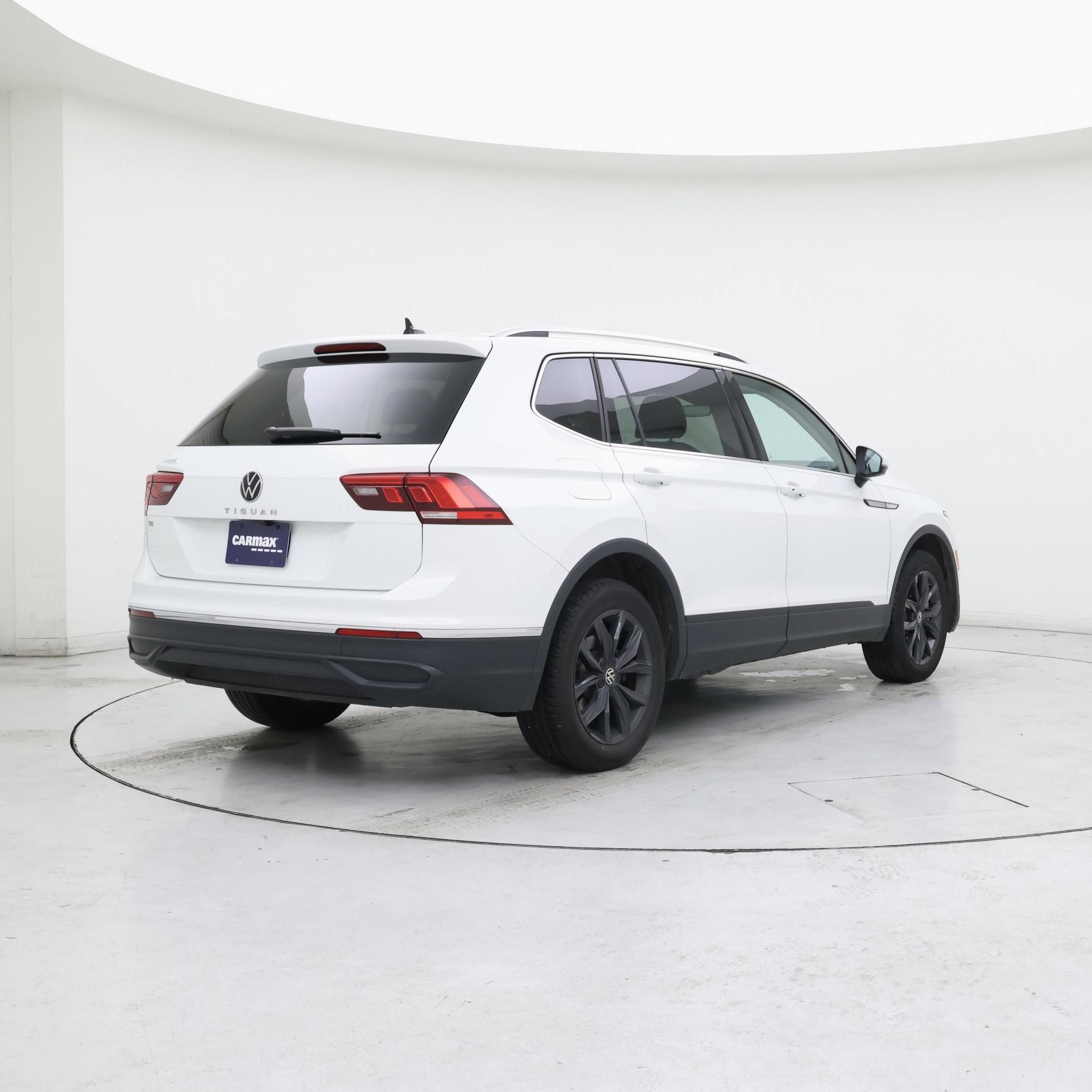 Thumbnail: 2024 Volkswagen Tiguan - 8