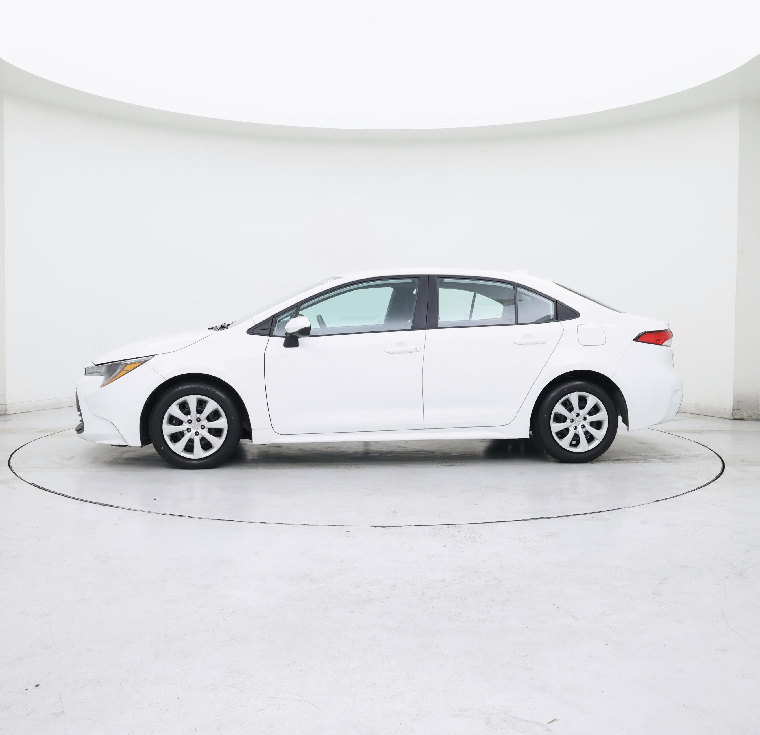 Thumbnail: 2024 Toyota Corolla - 3