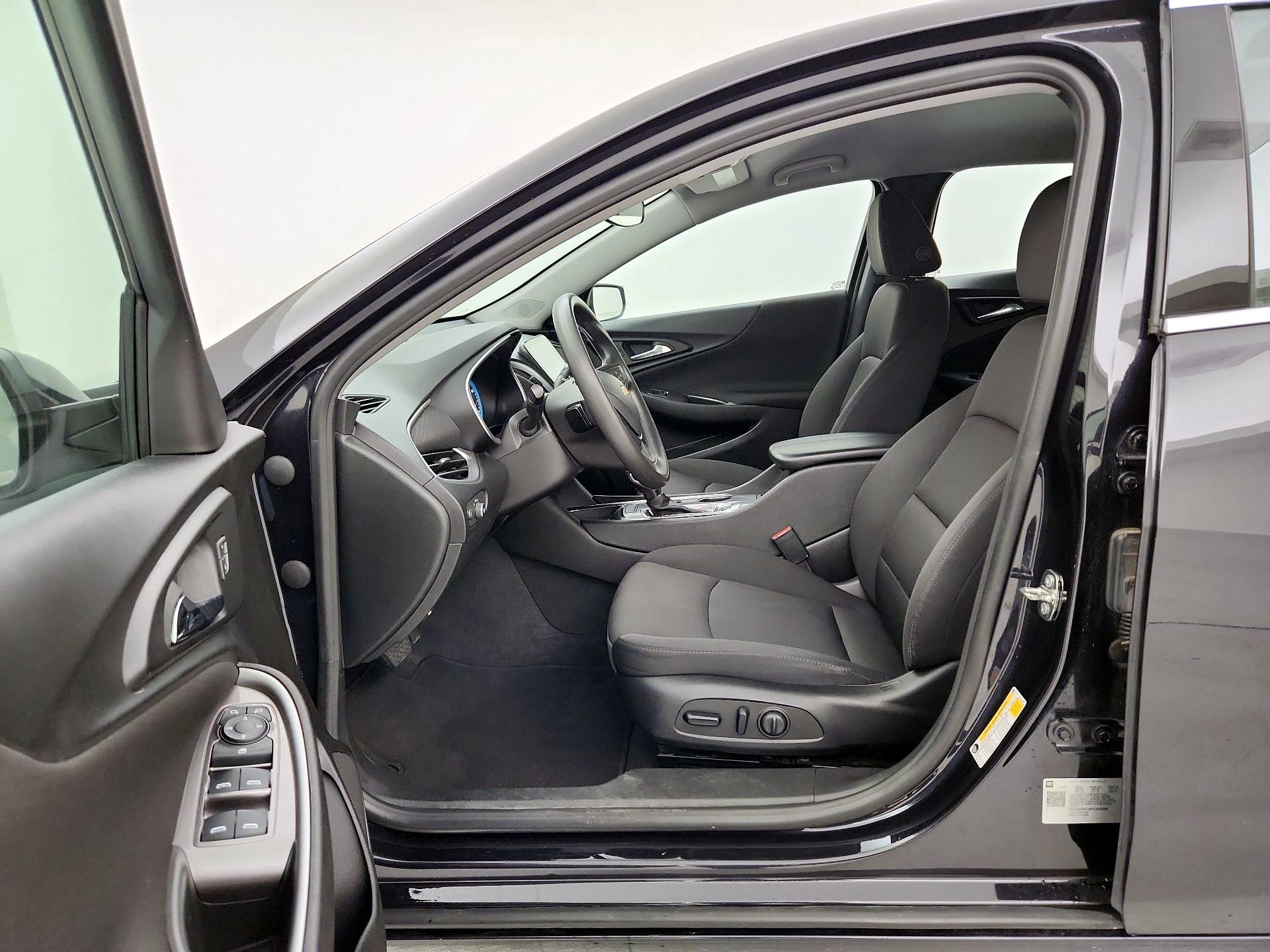 Thumbnail: 2023 Chevrolet Malibu - 11