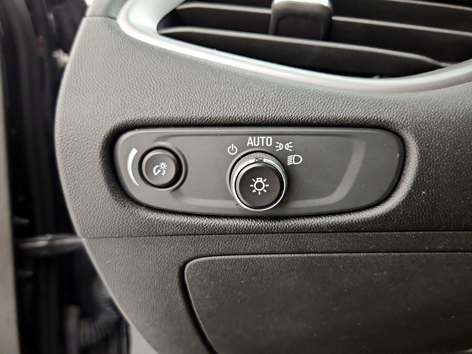 Thumbnail: 2023 Chevrolet Malibu - 13