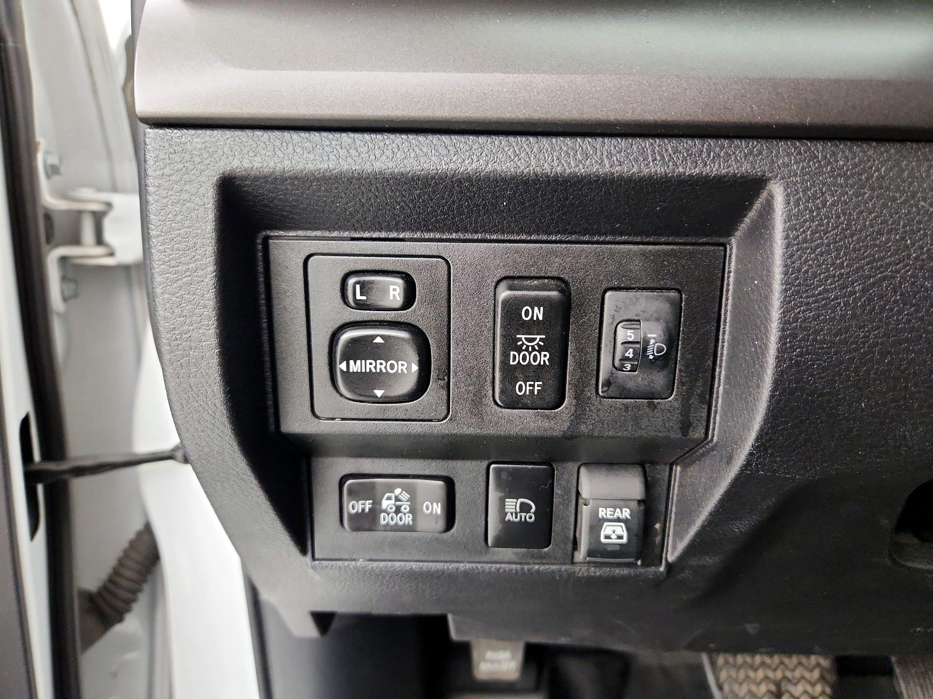 Thumbnail: 2021 Toyota Tundra - 13