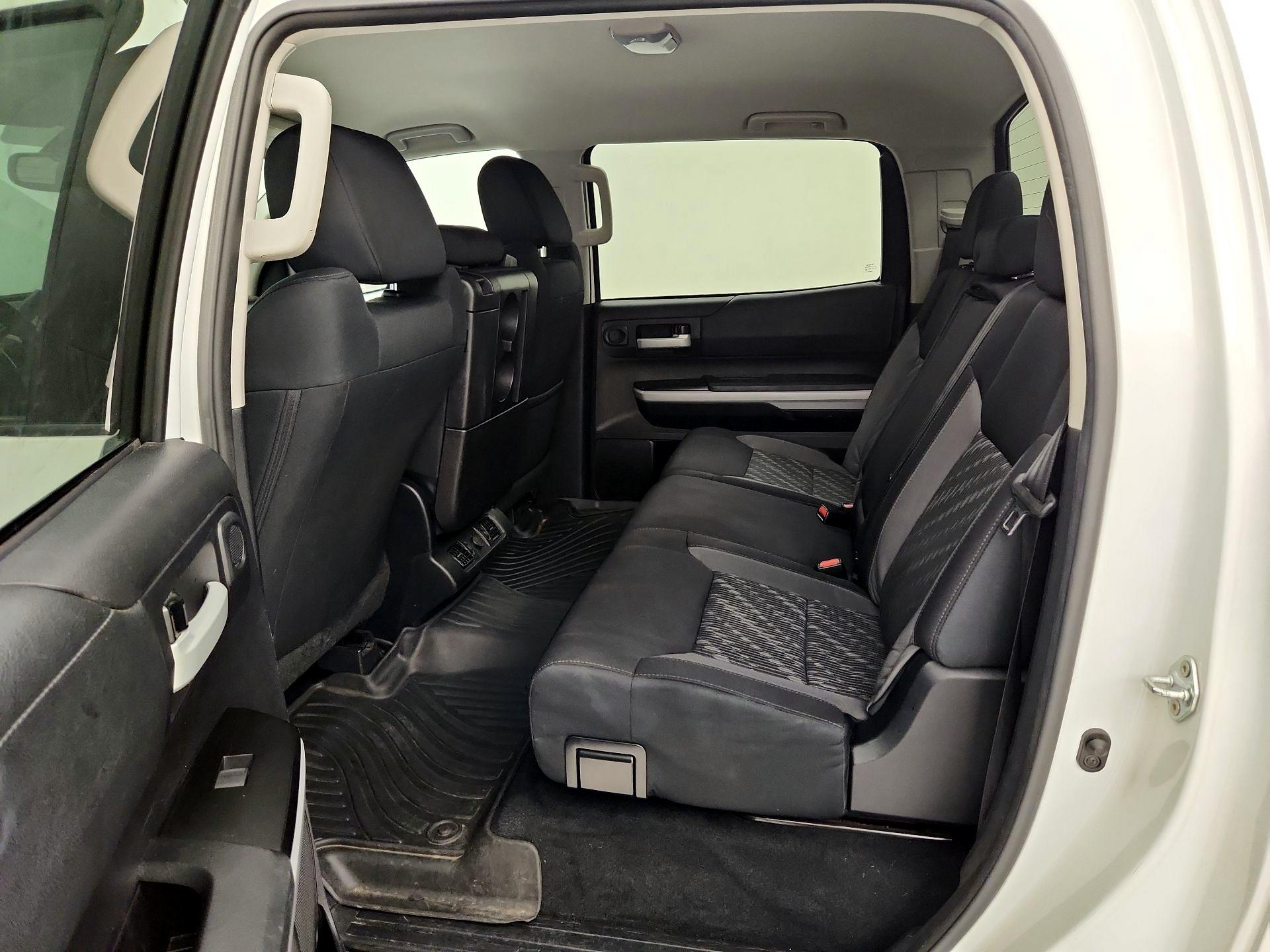 Thumbnail: 2021 Toyota Tundra - 19