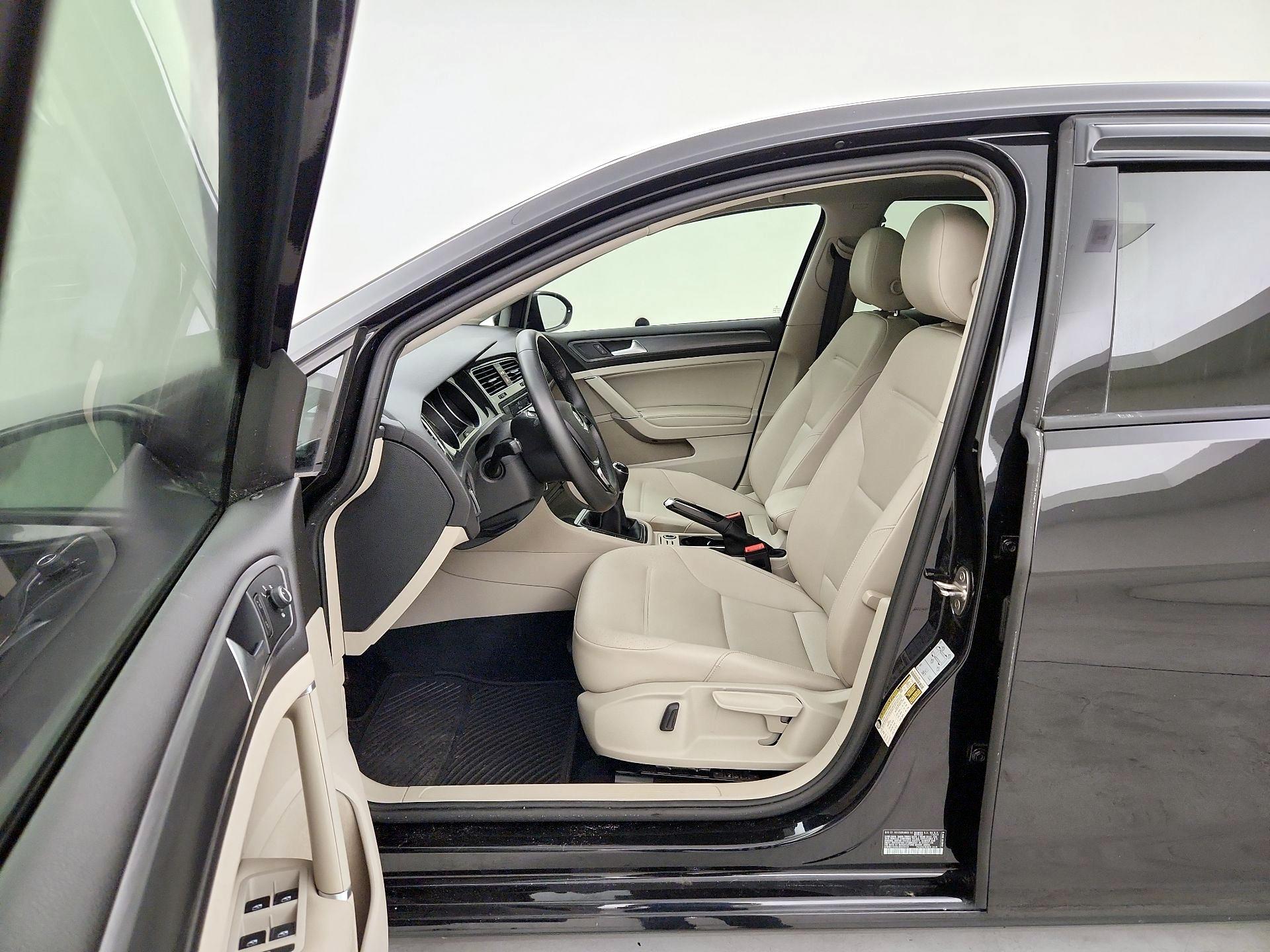 Thumbnail: 2020 Volkswagen Golf - 11