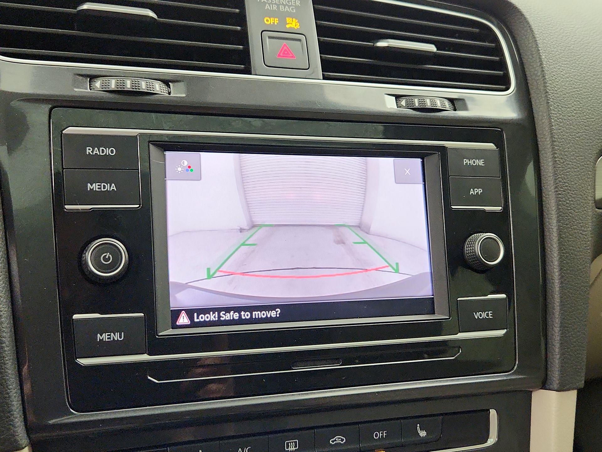 Thumbnail: 2020 Volkswagen Golf - 14