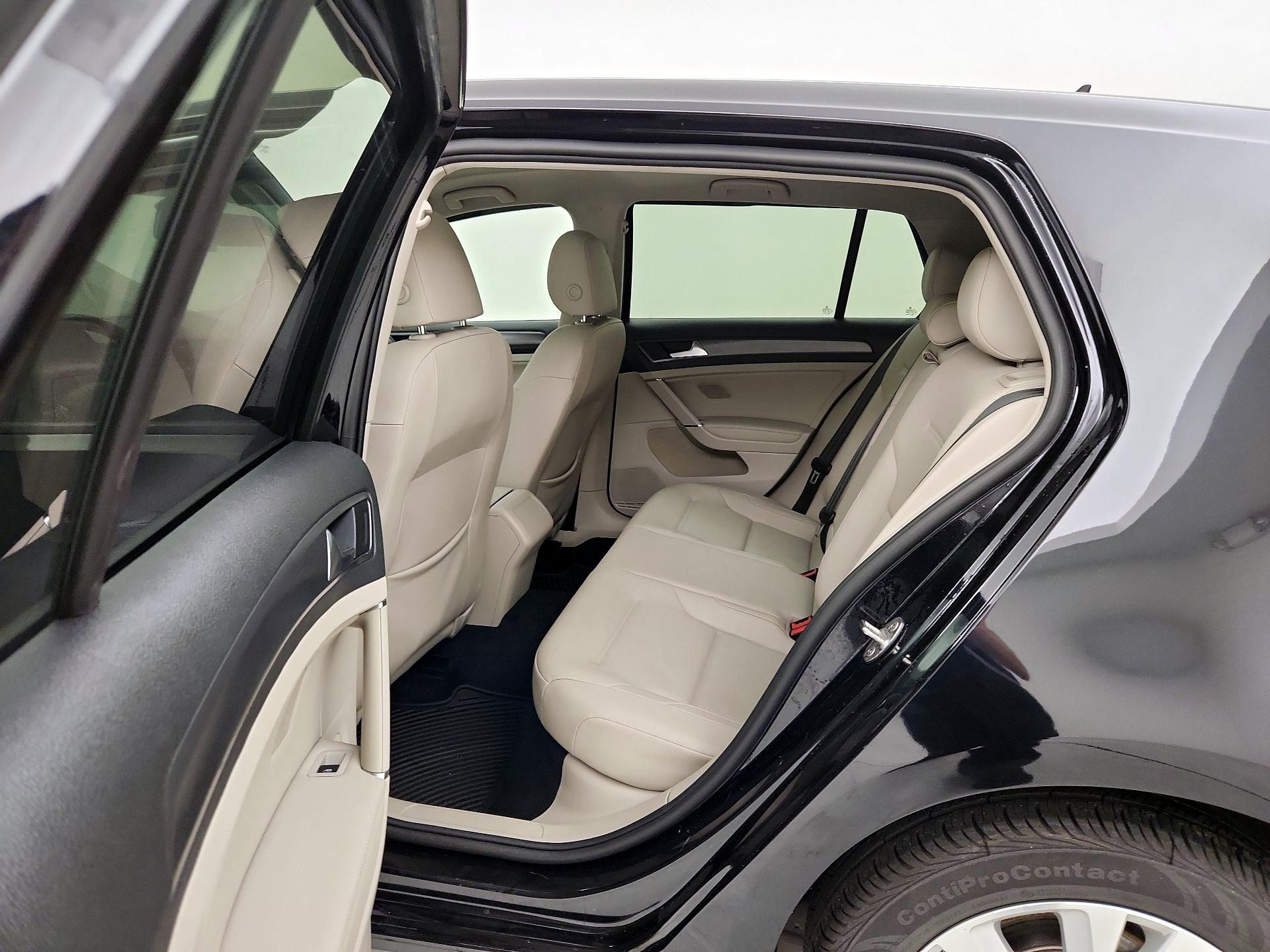 Thumbnail: 2020 Volkswagen Golf - 20