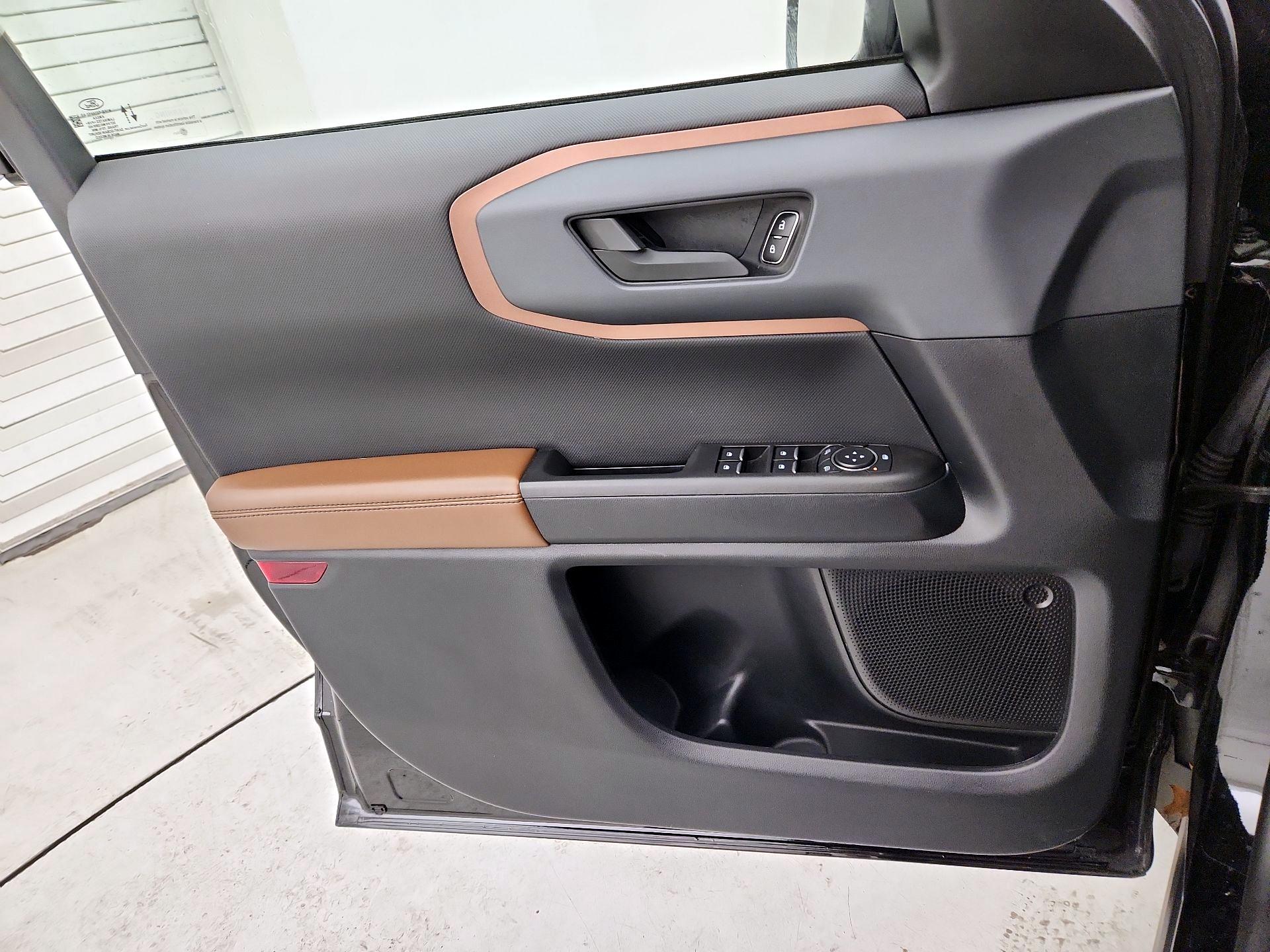 Thumbnail: 2021 Ford Bronco Sport - 12