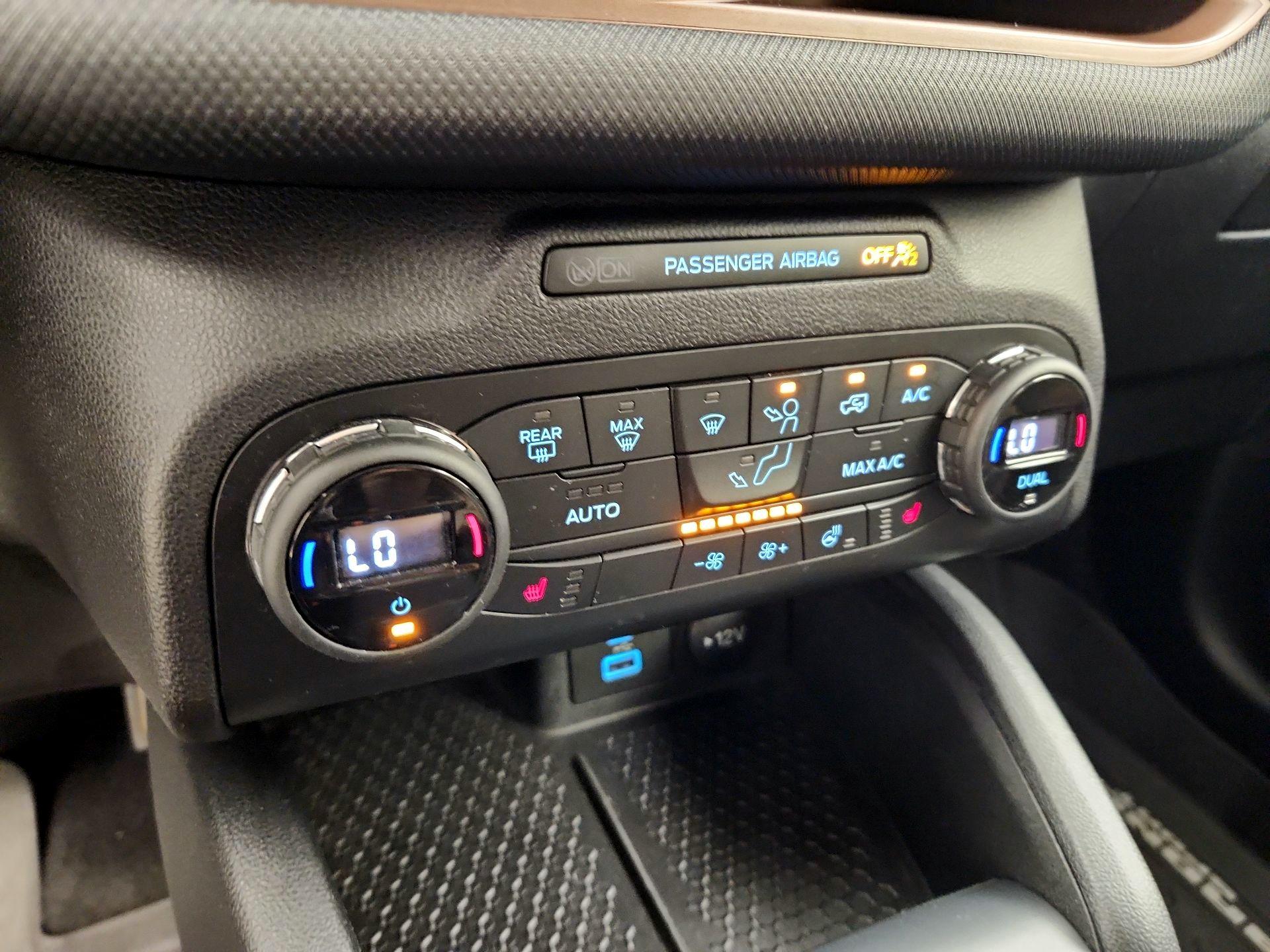 Thumbnail: 2021 Ford Bronco Sport - 16