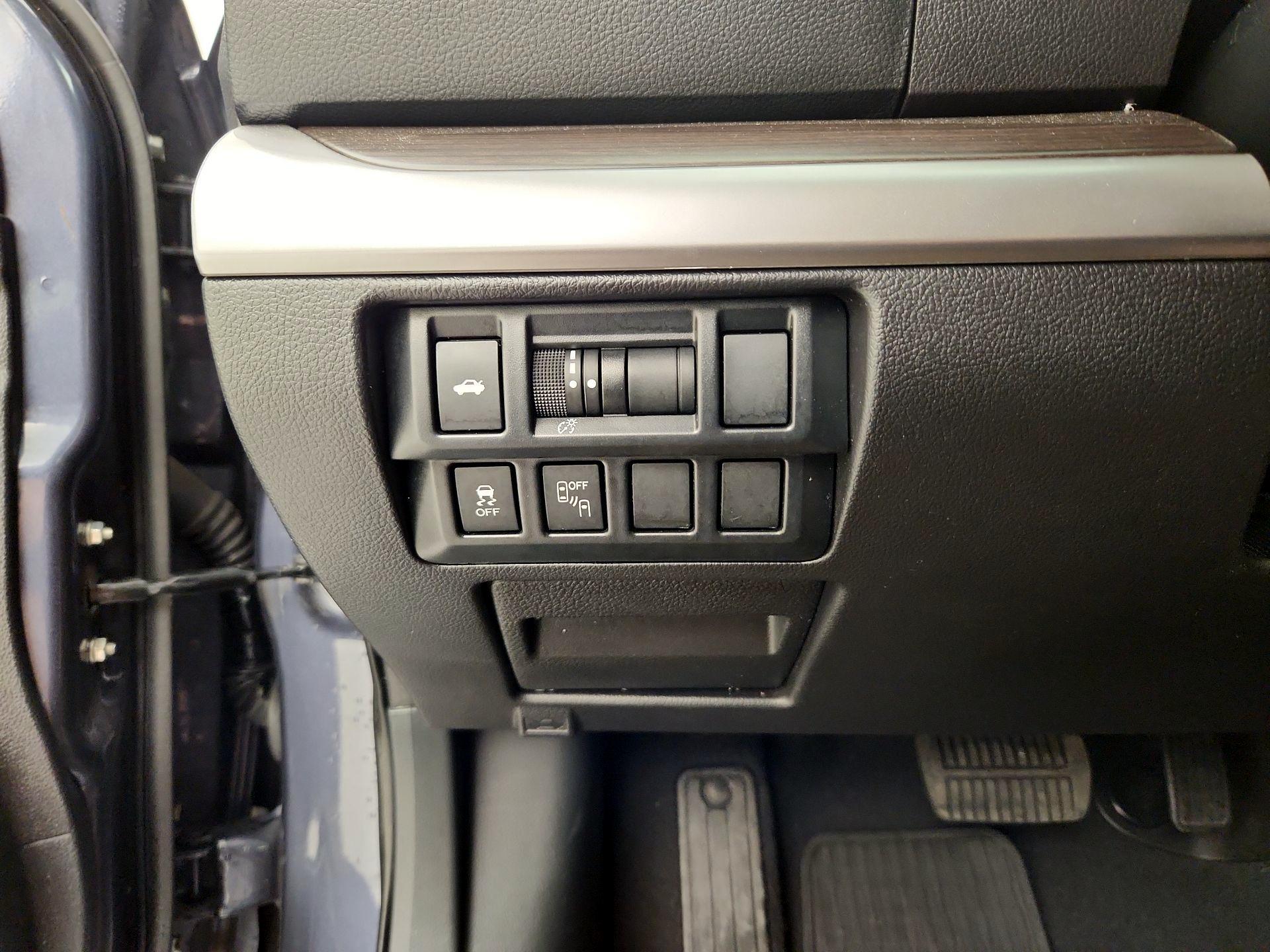 Thumbnail: 2017 Subaru Legacy - 13