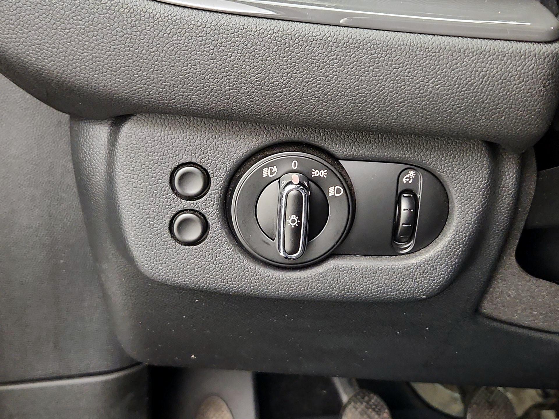 Thumbnail: 2016 MINI Cooper Clubman - 13