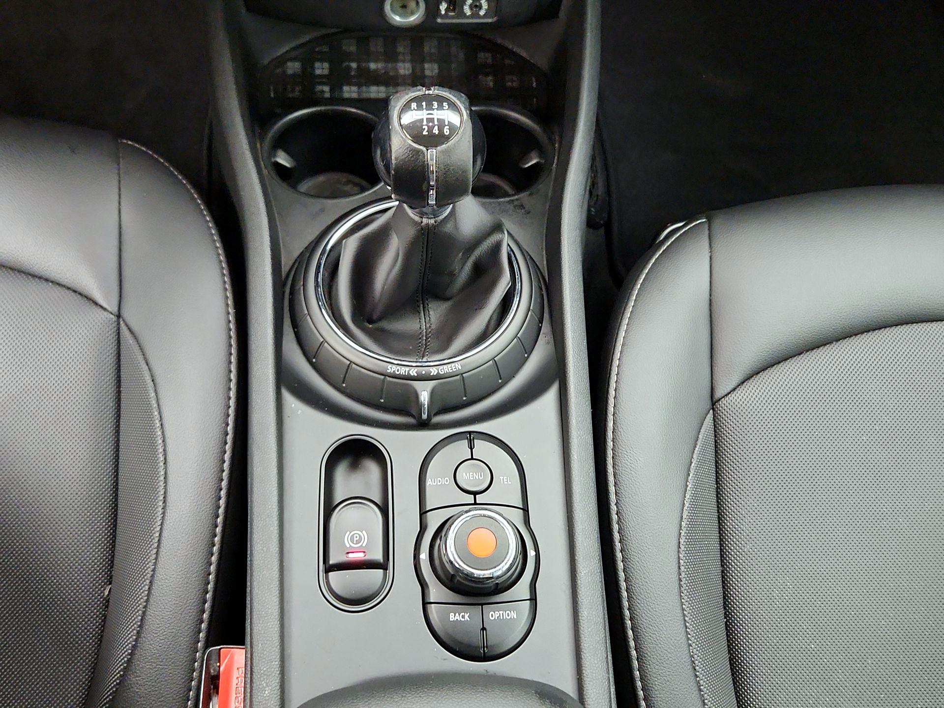 Thumbnail: 2016 MINI Cooper Clubman - 16