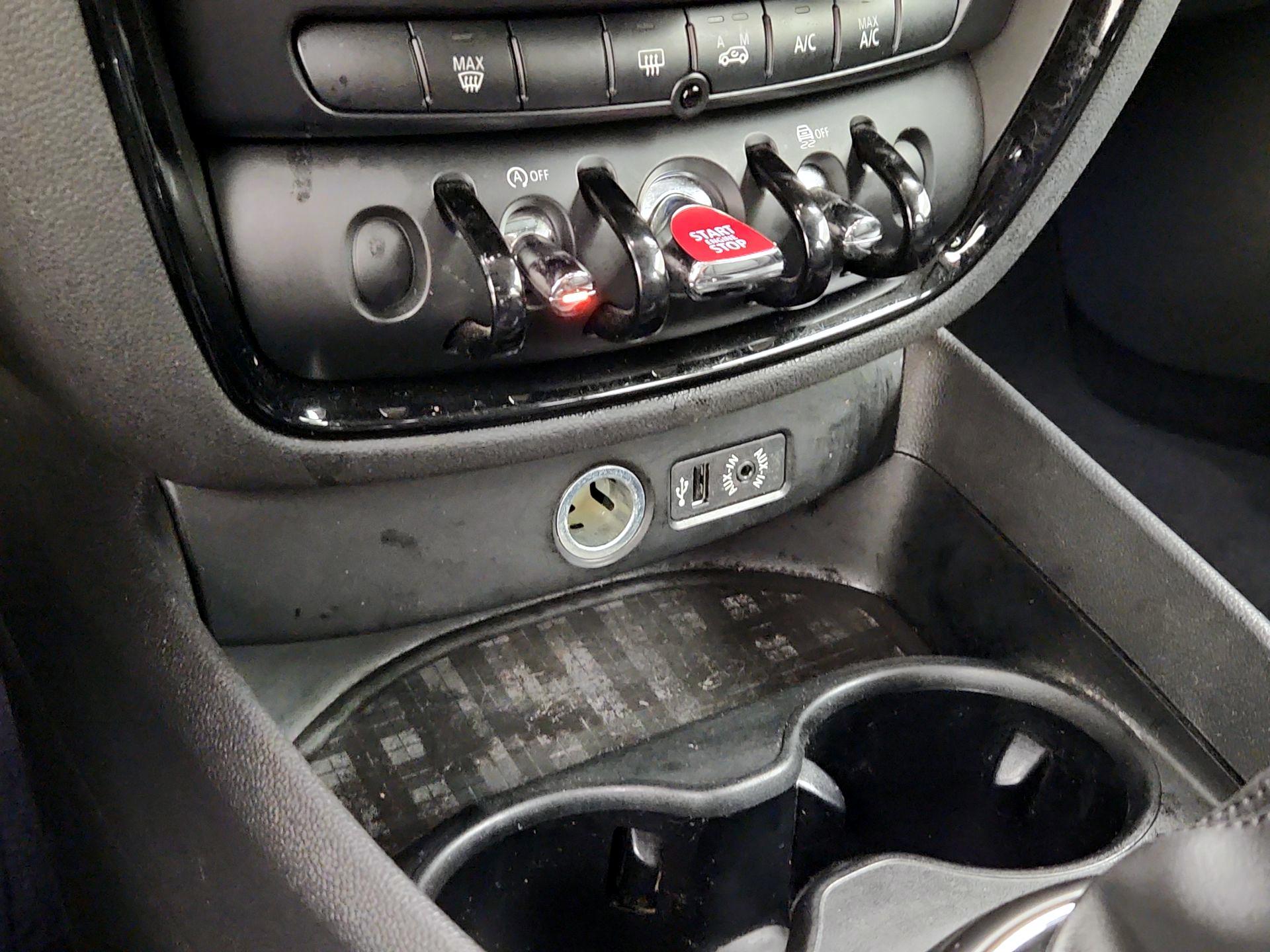 Thumbnail: 2016 MINI Cooper Clubman - 17