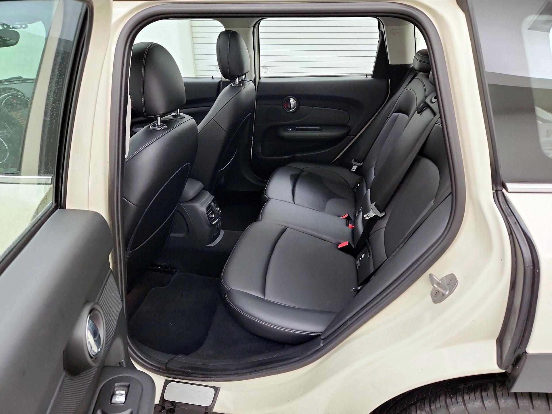 Thumbnail: 2016 MINI Cooper Clubman - 19