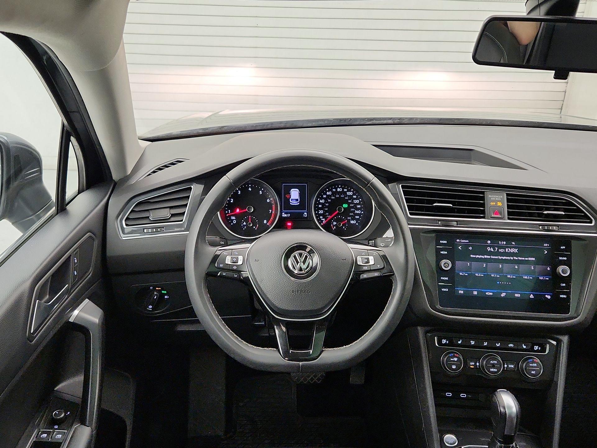 Thumbnail: 2021 Volkswagen Tiguan - 10