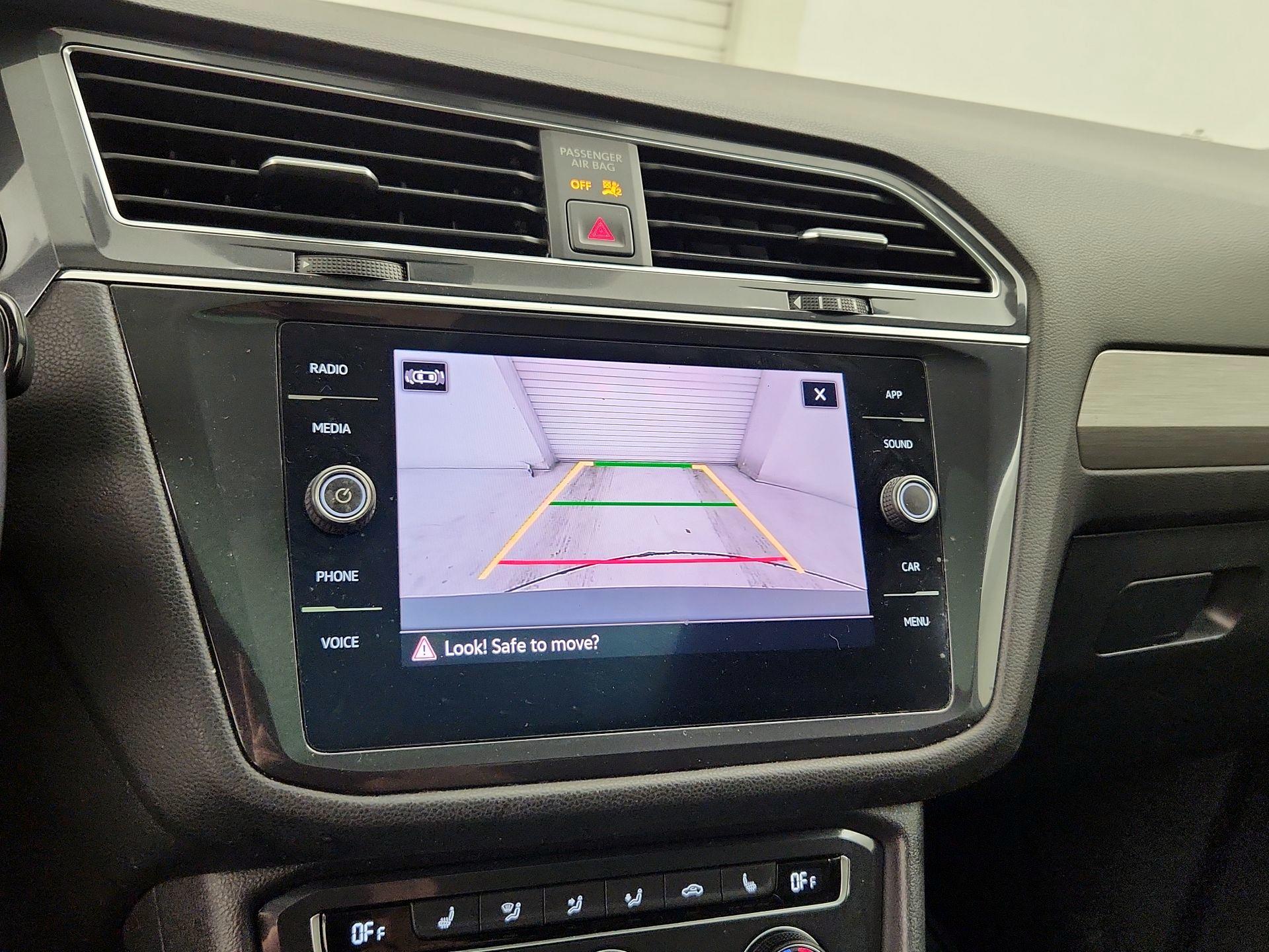 Thumbnail: 2021 Volkswagen Tiguan - 14