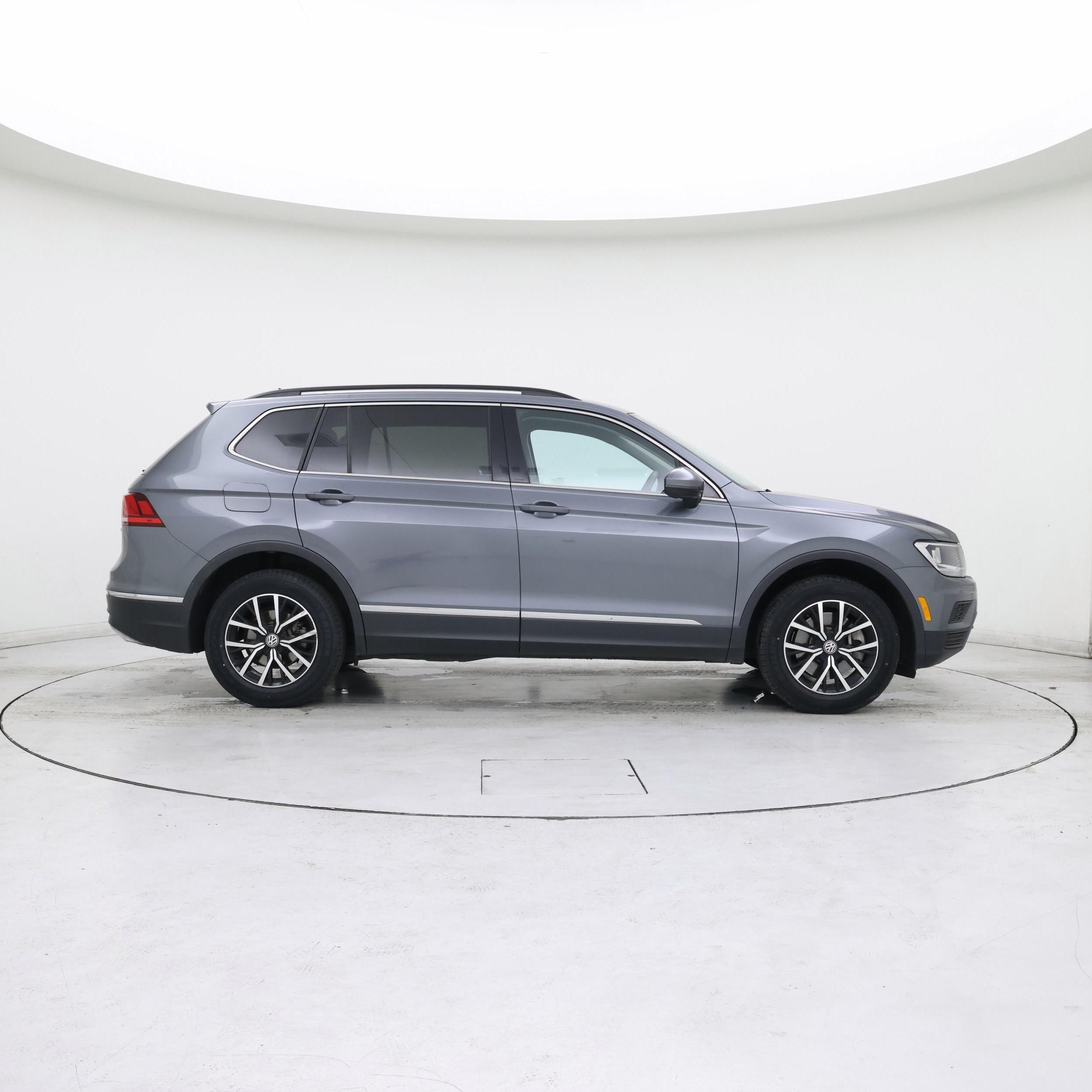 Thumbnail: 2021 Volkswagen Tiguan - 7