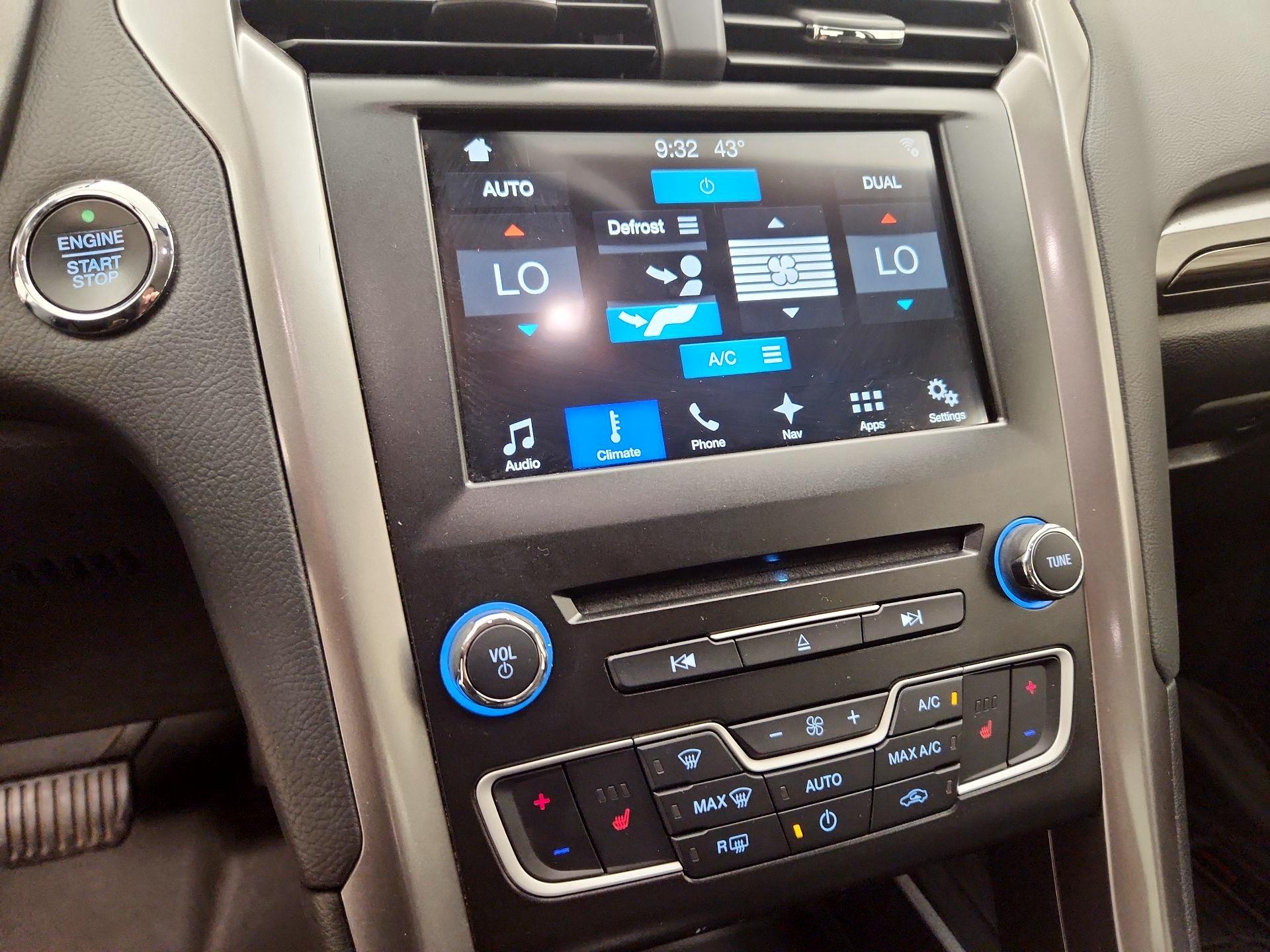 Thumbnail: 2018 Ford Fusion - 17