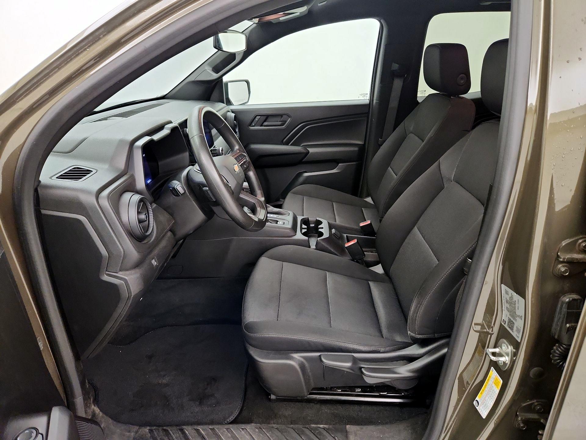 Thumbnail: 2023 Chevrolet Colorado - 11