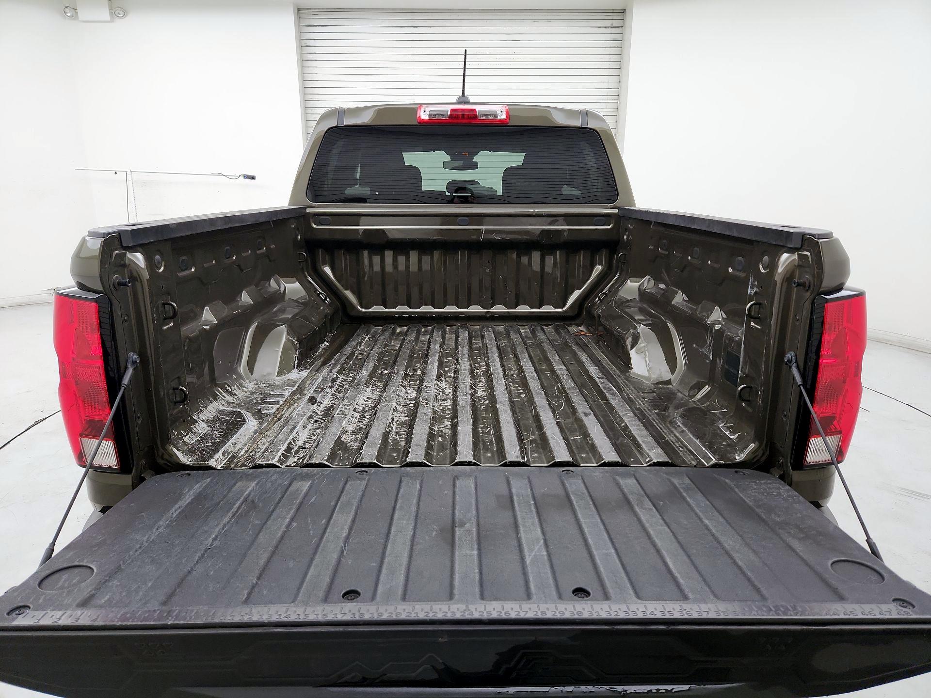 Thumbnail: 2023 Chevrolet Colorado - 19