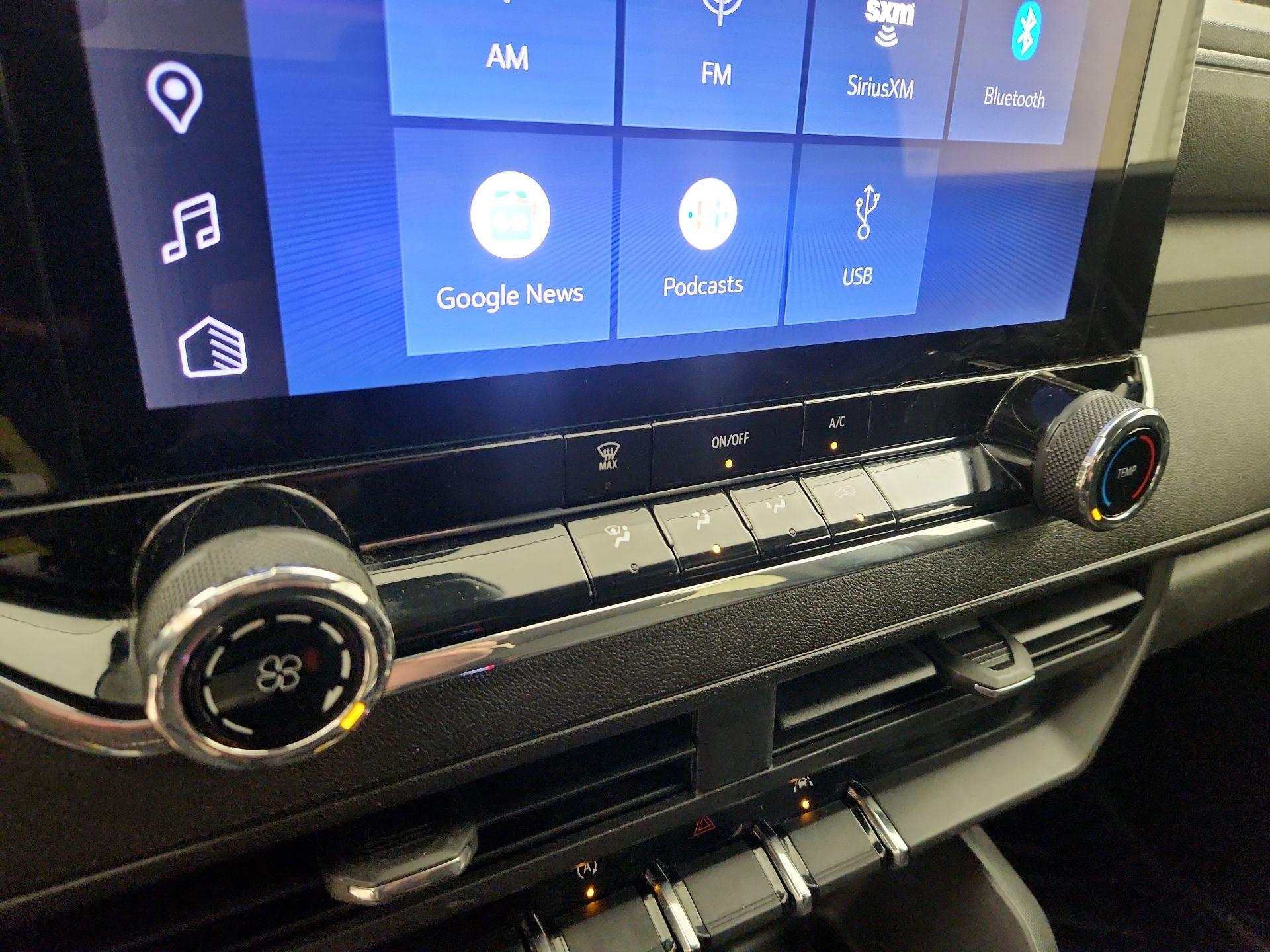 Thumbnail: 2023 Chevrolet Colorado - 16