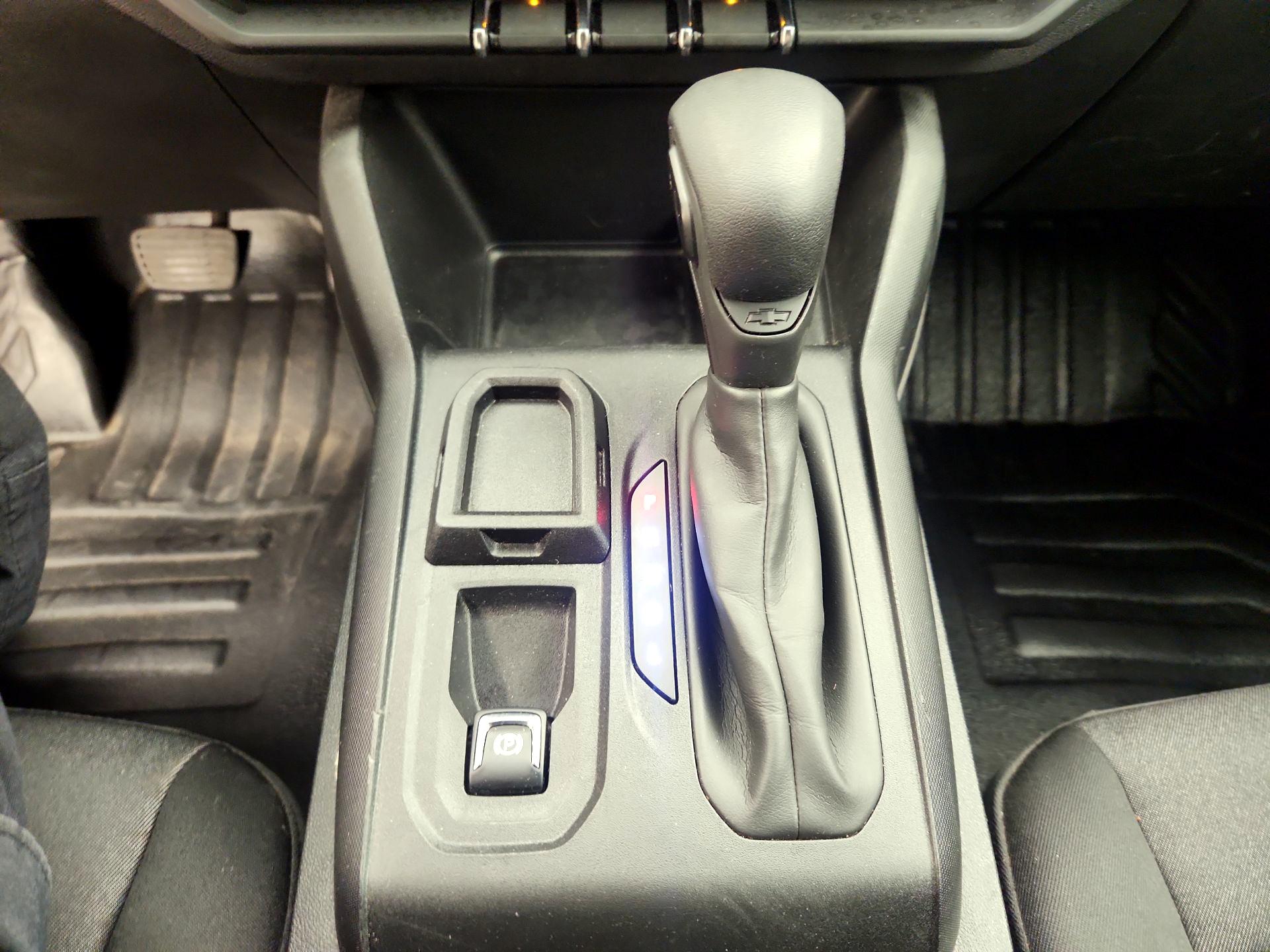 Thumbnail: 2023 Chevrolet Colorado - 17