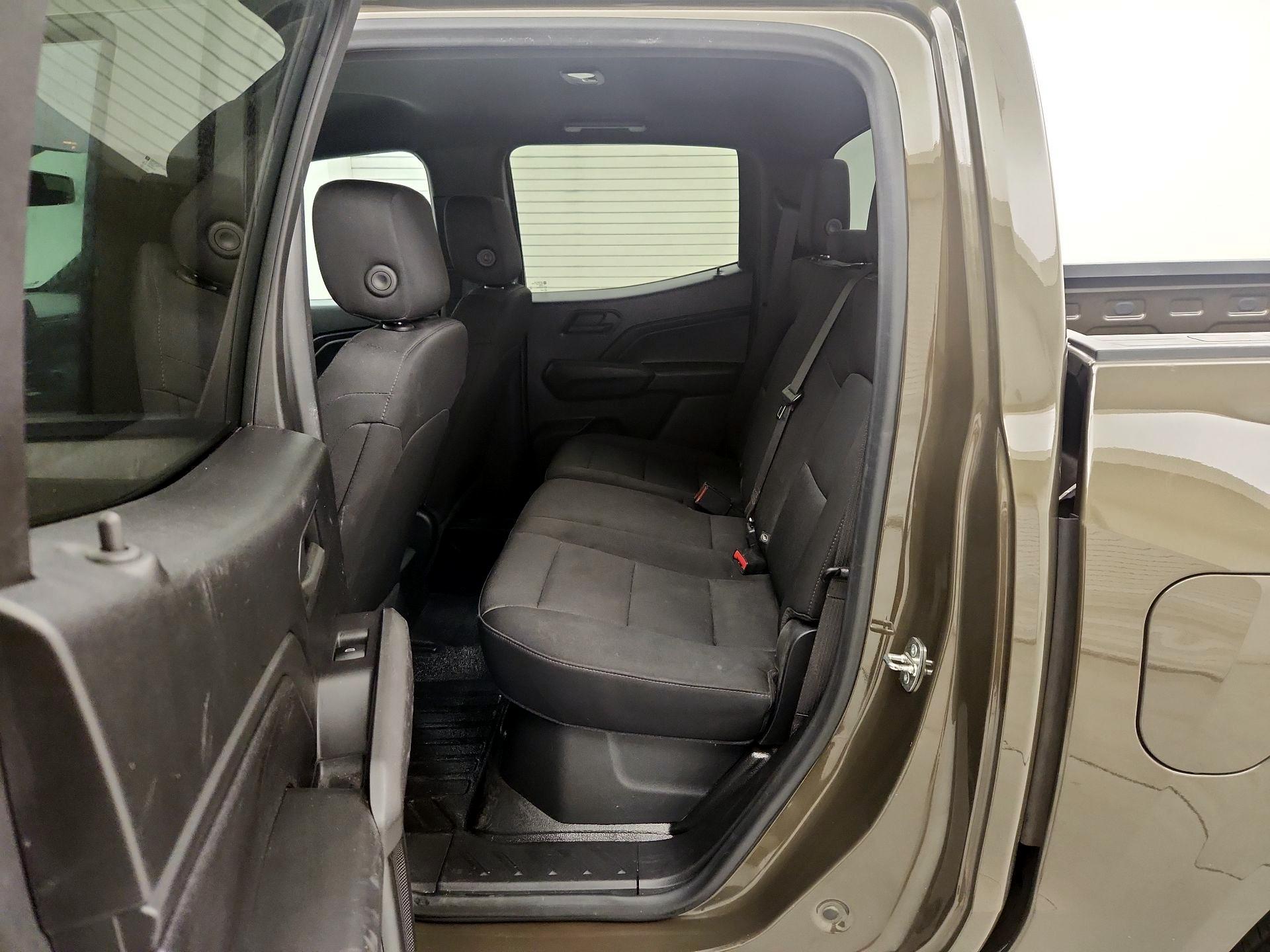 Thumbnail: 2023 Chevrolet Colorado - 19