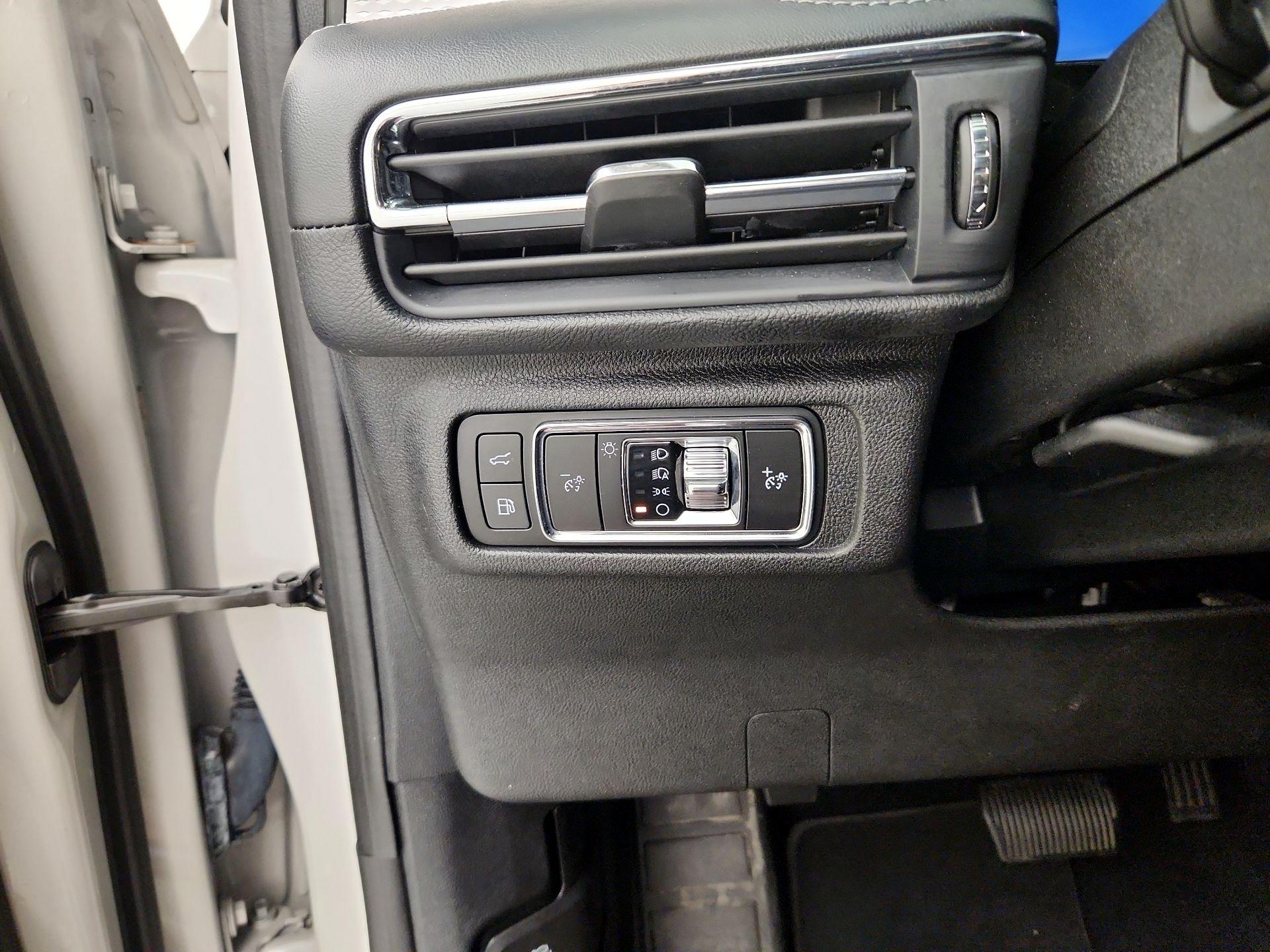 Thumbnail: 2023 Lincoln Corsair - 13